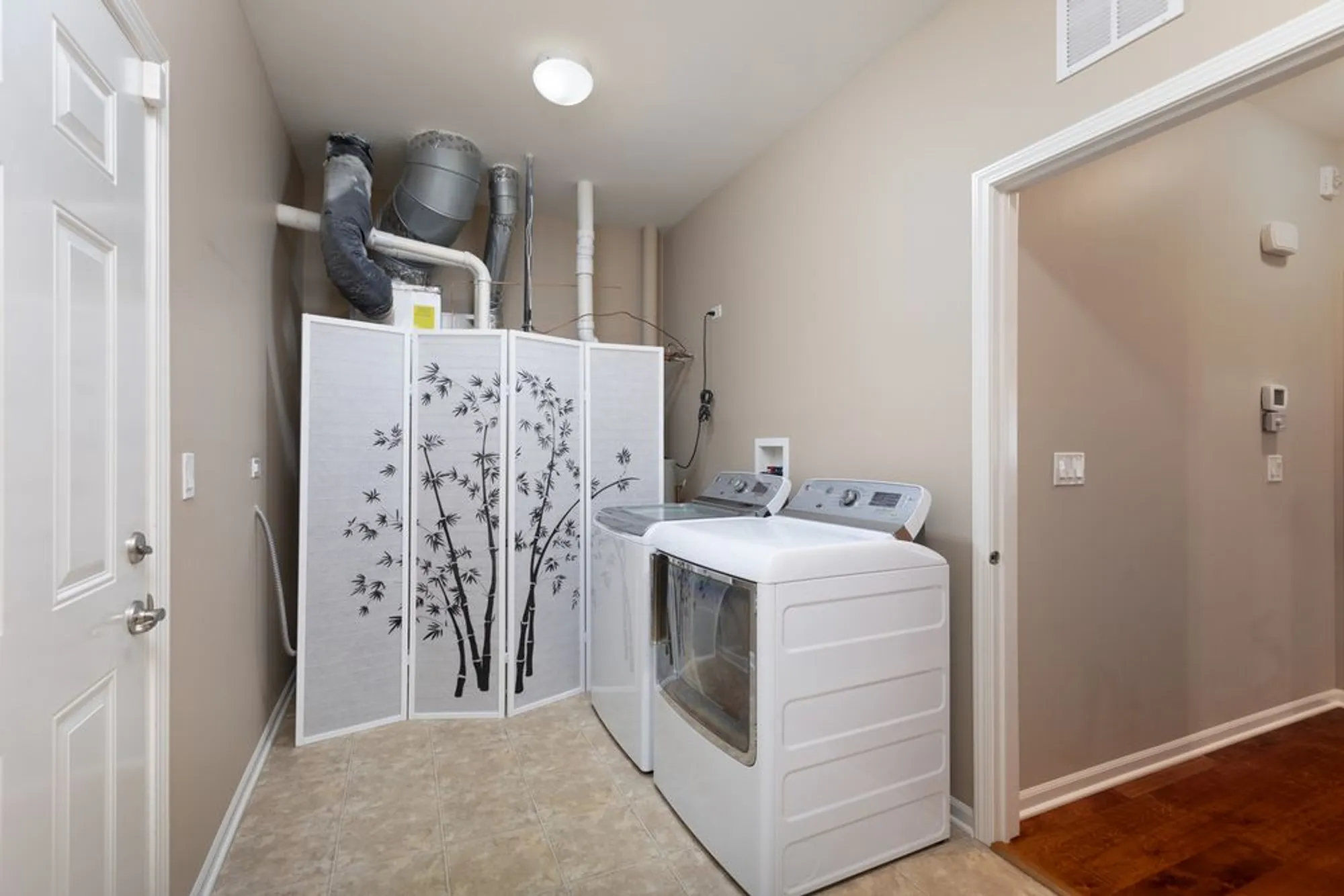 Property Slideshow image 25 of 29 | 2629 camberley cir, Naperville, IL, 60564