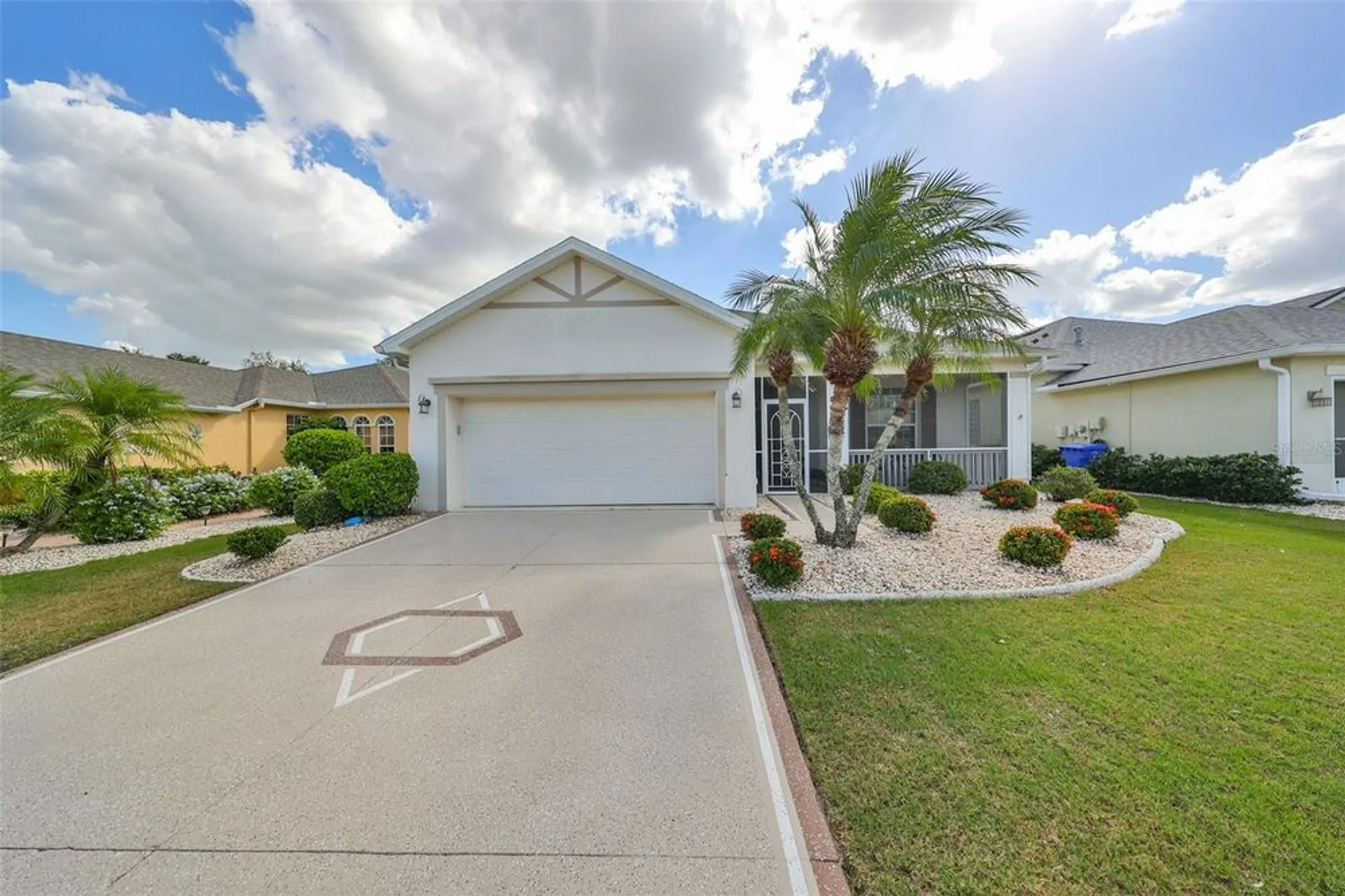 Property Slideshow image 3 of 37 | 1120 emerald dunes dr, Sun City Center, FL, 33573