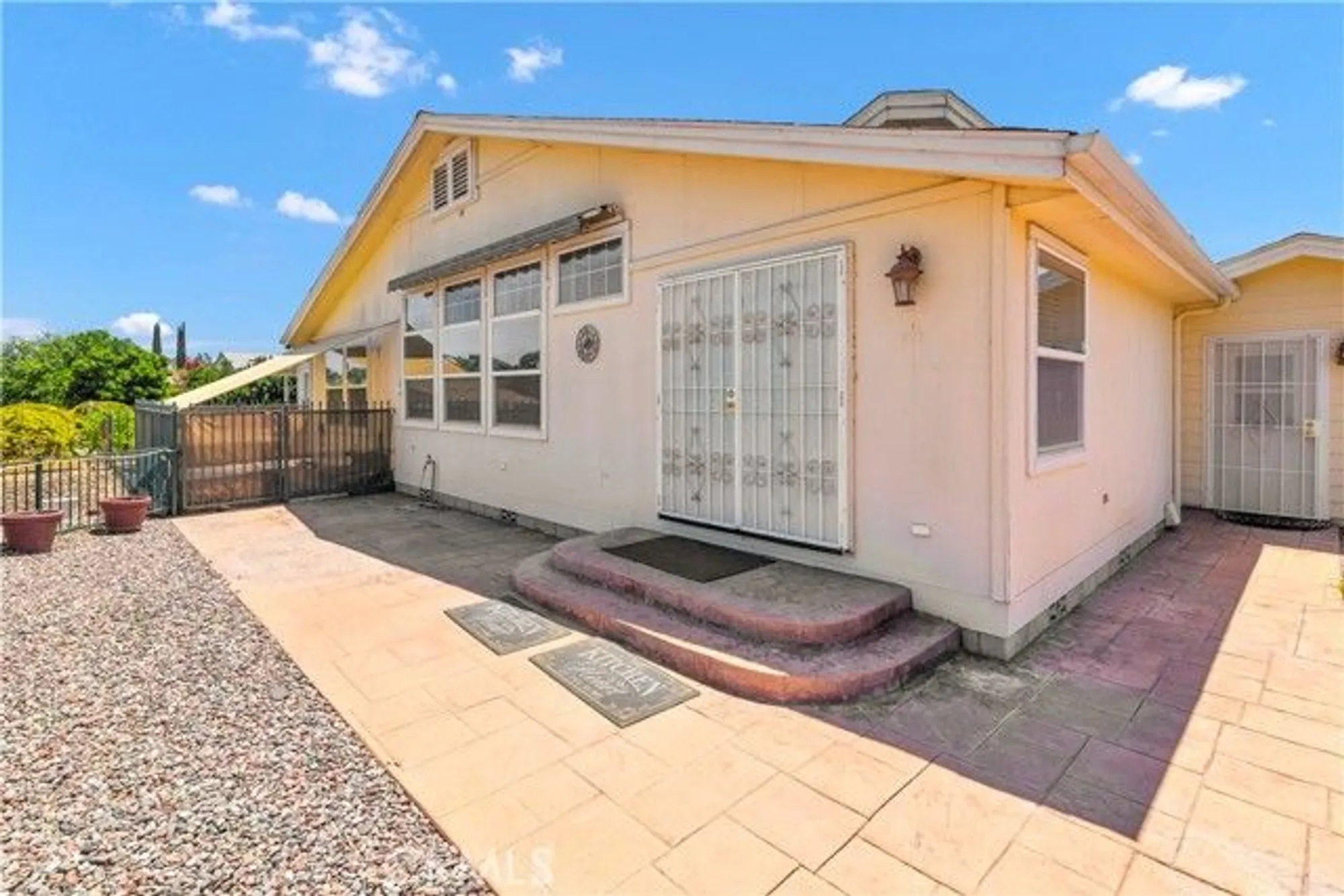 Property Slideshow image 33 of 48 | 2752 peach tree st, Hemet, CA, 92545
