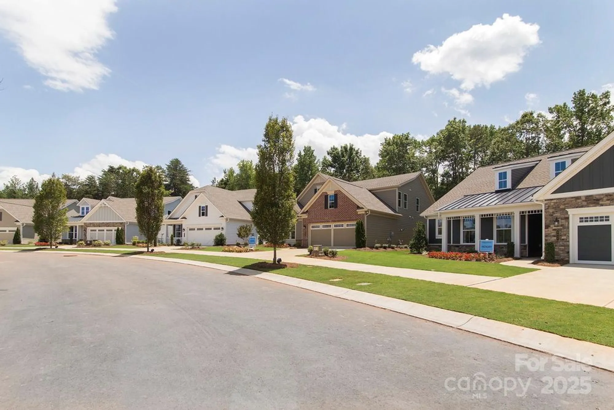 Property Slideshow image 17 of 19 | 8917 silver springs ct, Charlotte, NC, 28215