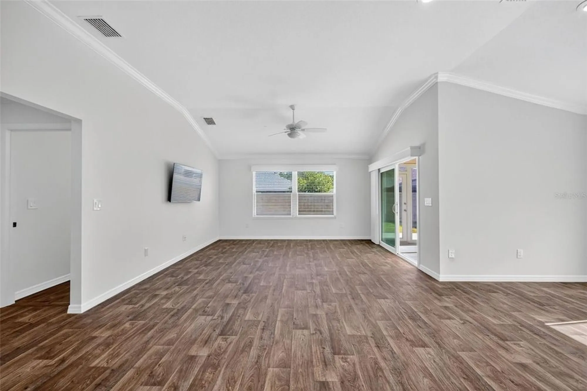 Property Slideshow image 16 of 44 | 944 horton ter, The Villages, FL, 32163