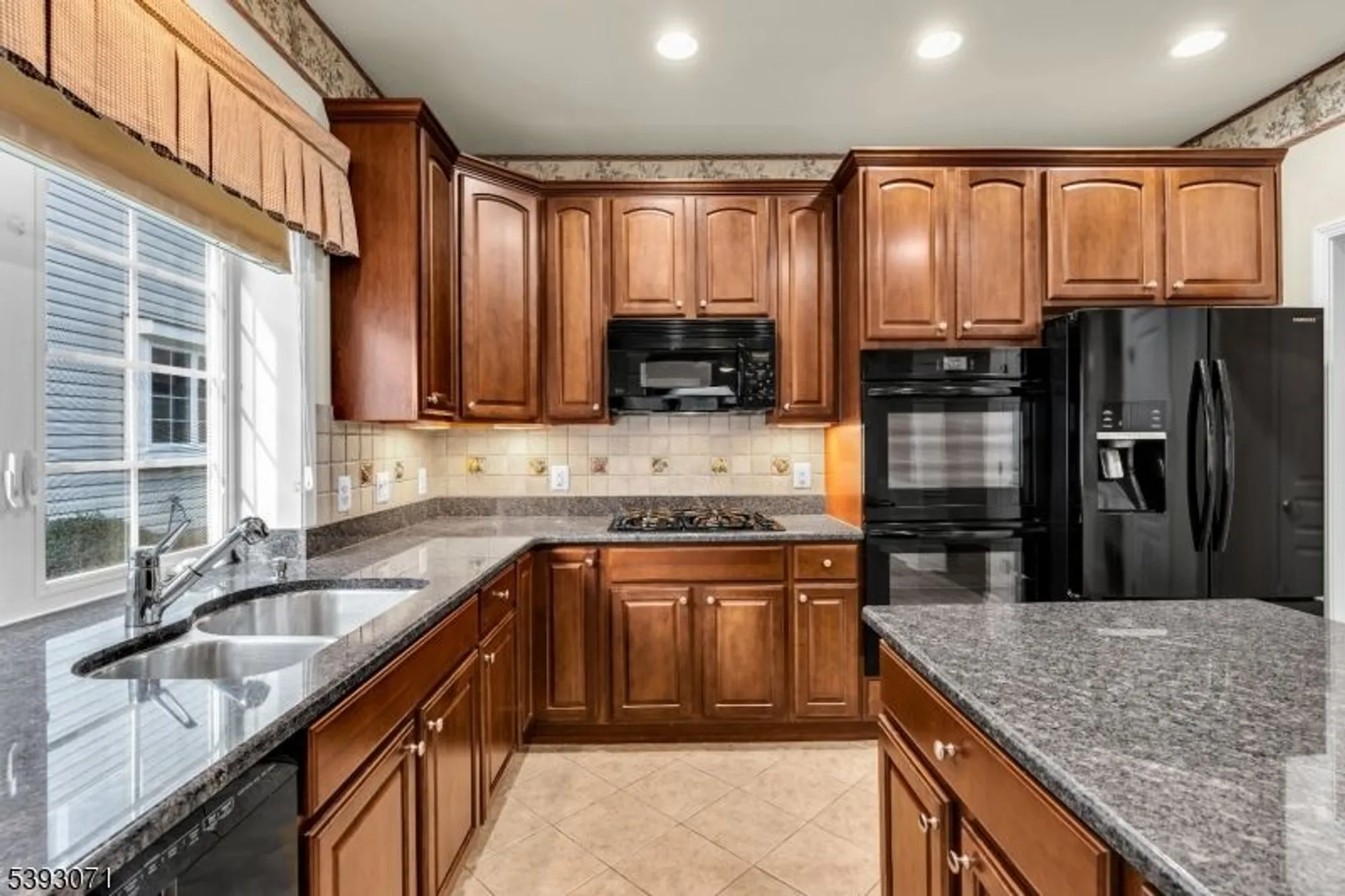 Property Slideshow image 20 of 45 | 212 sherwood ct, Somerset, NJ, 08873
