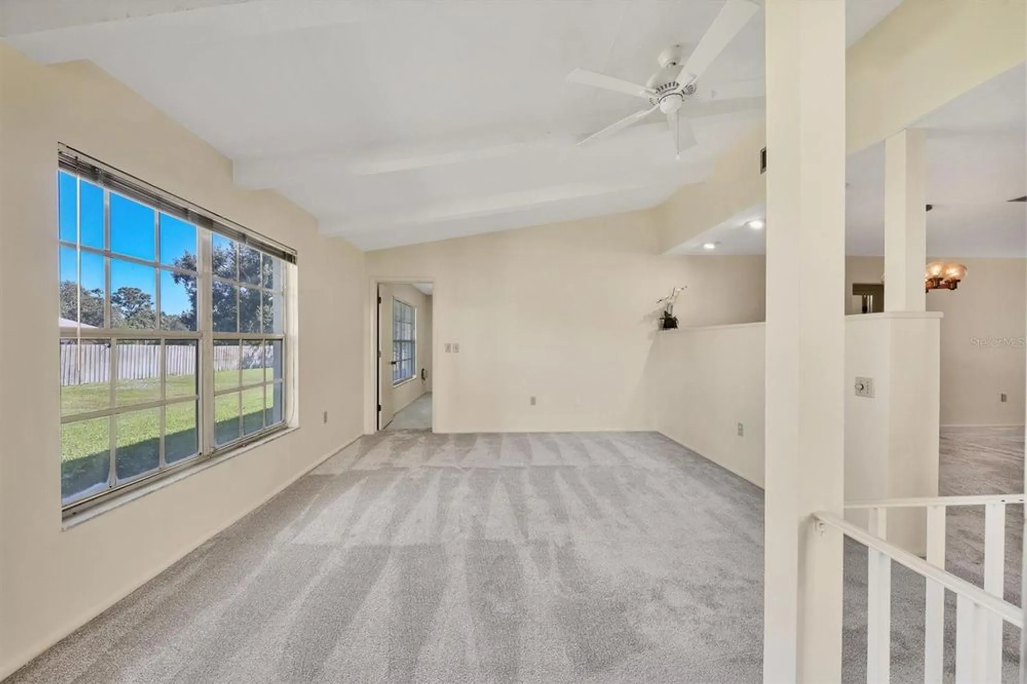 Property Slideshow image 12 of 27 | 4223 oakhurst cir 3025, Sarasota, FL, 34233