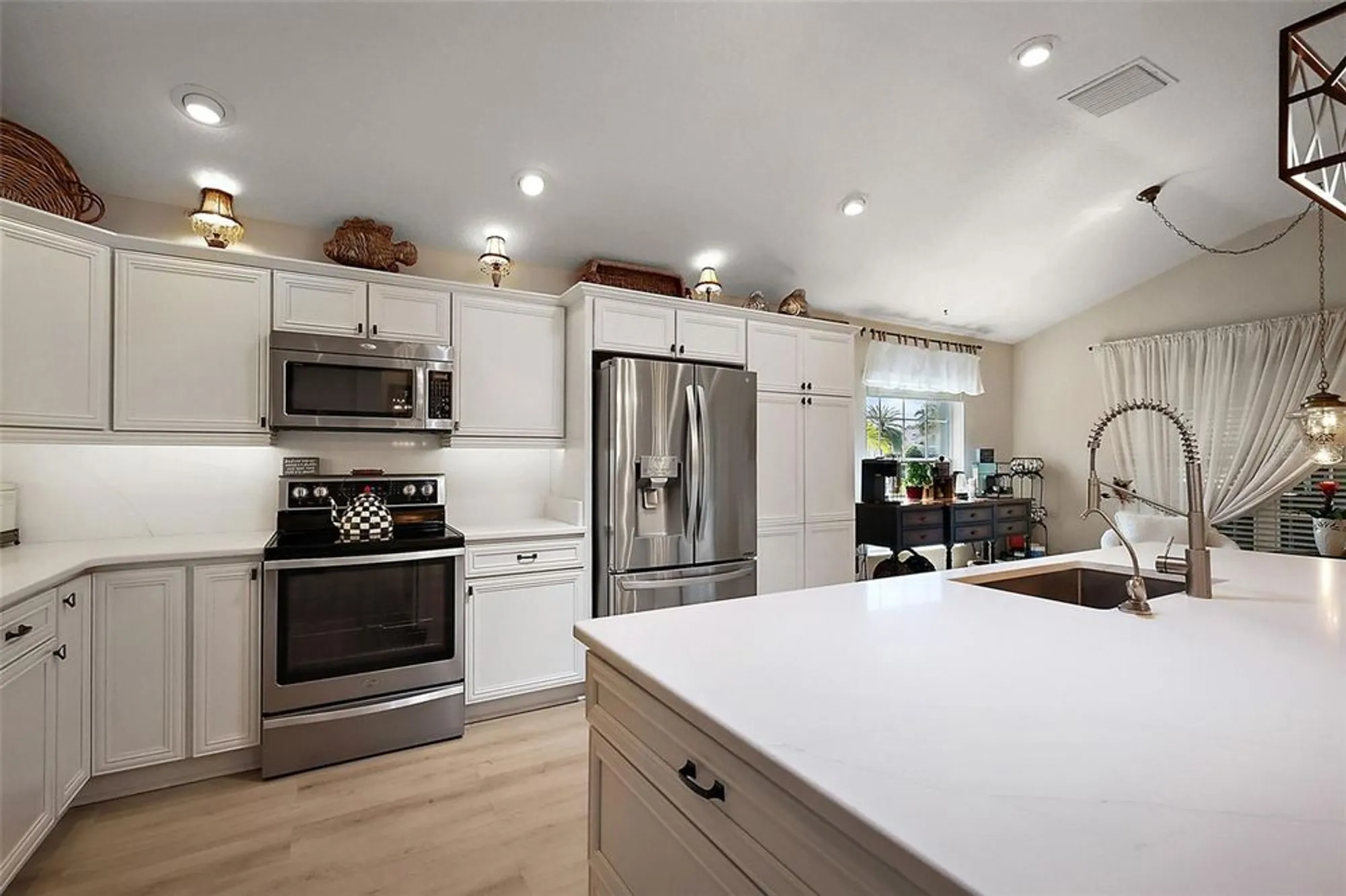 Property Slideshow image 7 of 35 | 2947 rain lily loop, The Villages, FL, 32163