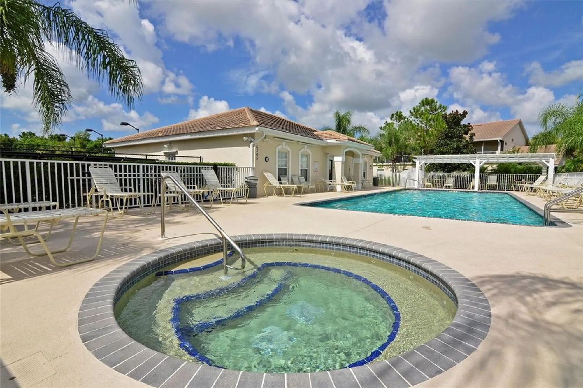 Property Slideshow image 26 of 28 | 6335 bay cedar ln, Bradenton, FL, 34203