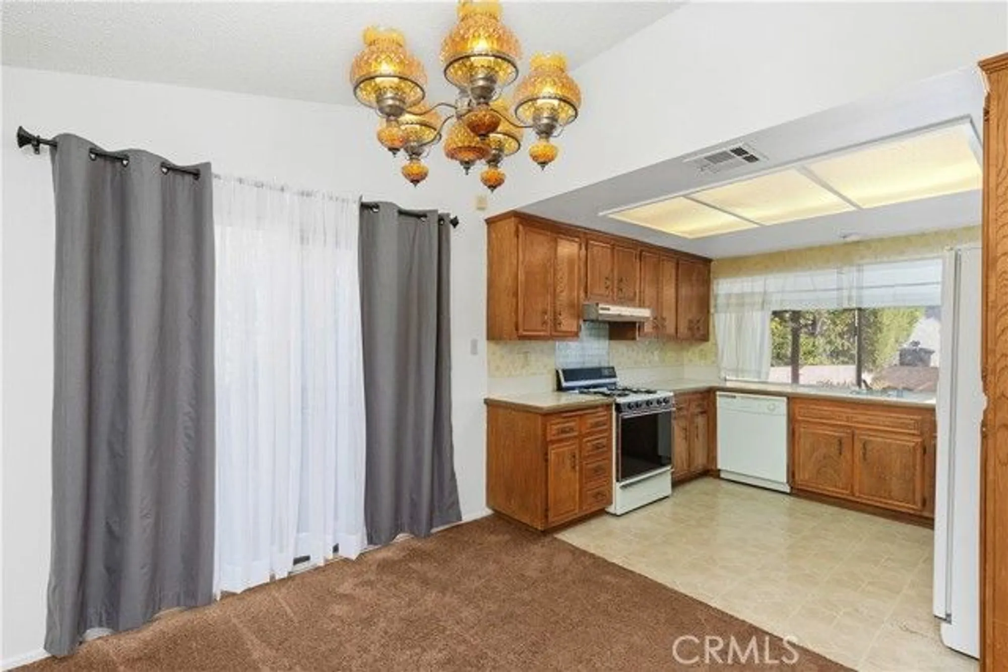 Property Slideshow image 6 of 32 | 1150 lemon gum ln, Hemet, CA, 92545
