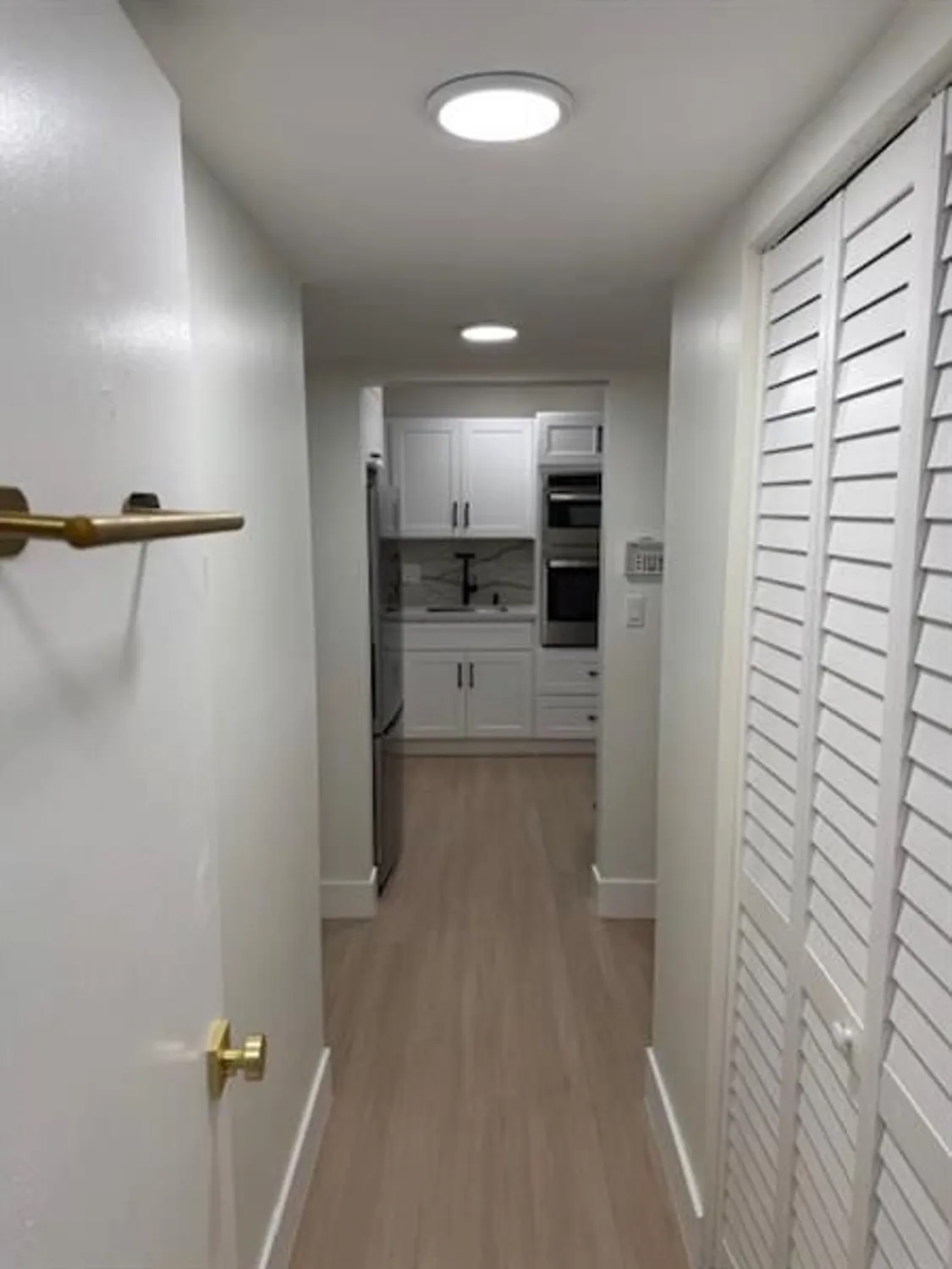 Property Slideshow image 11 of 27 | 6051 nw 61st ave 205, Tamarac, FL, 33319