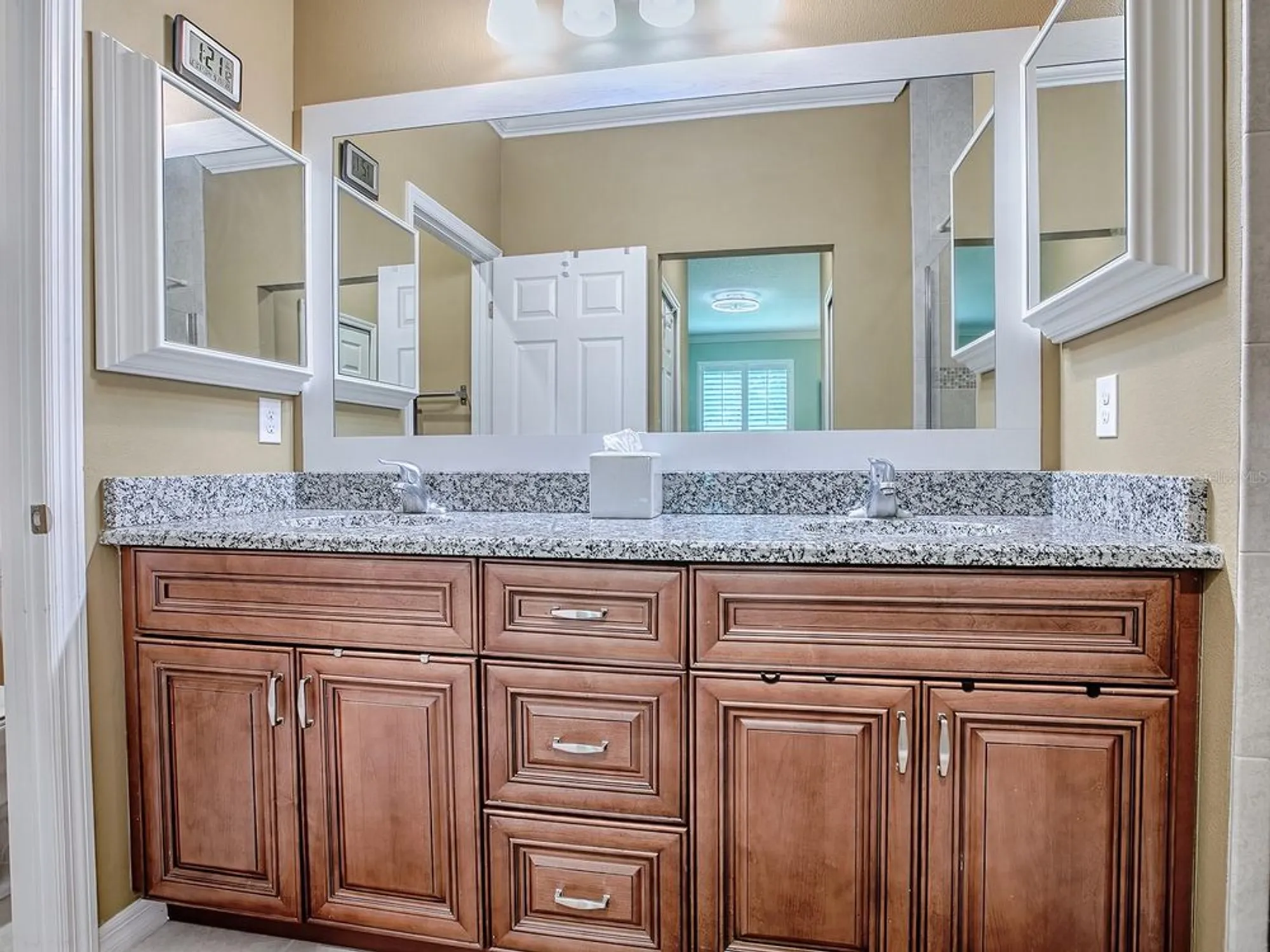 Property Slideshow image 21 of 37 | 26939 white plains way, Leesburg, FL, 34748