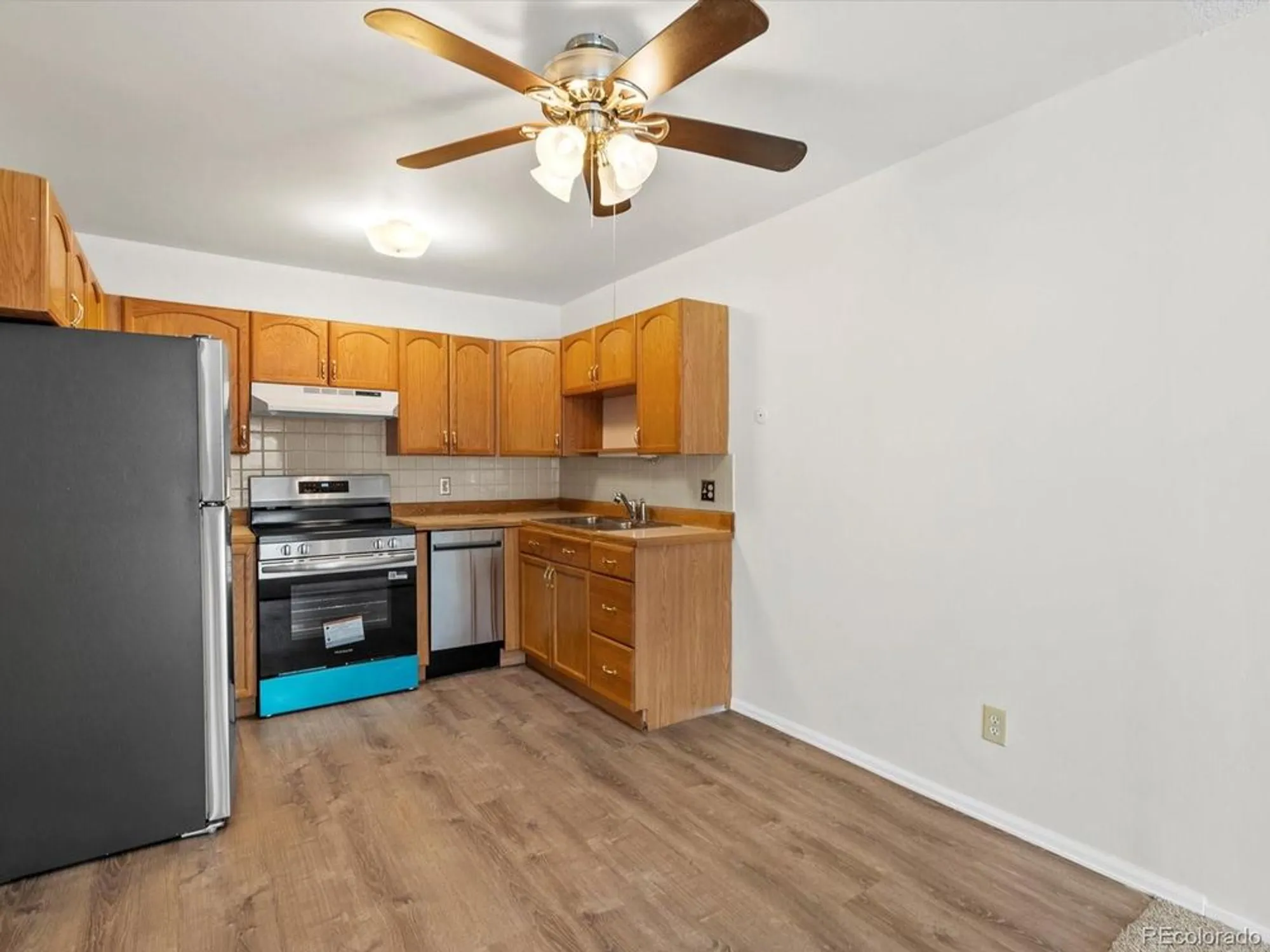 Property Slideshow image 14 of 40 | 9385 e center ave 1b, Denver, CO, 80247
