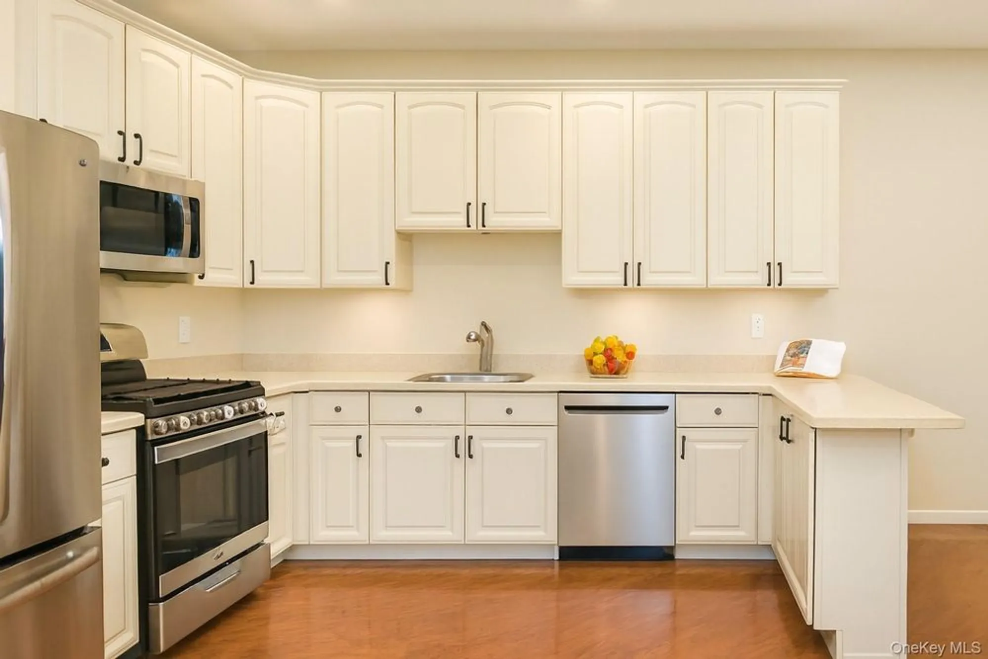 Property Slideshow image 3 of 24 | 445 bardini dr, Melville, NY, 11747