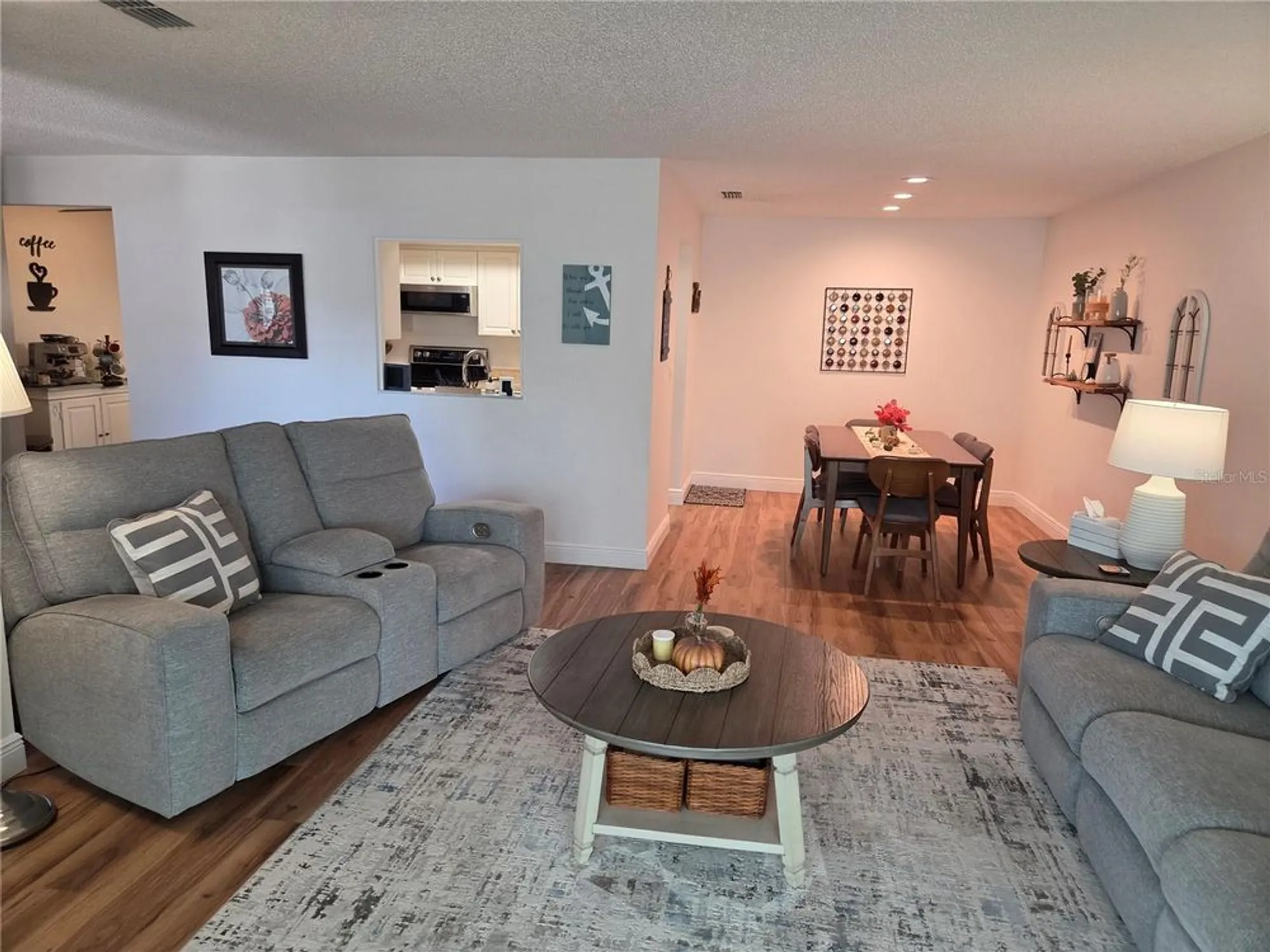 Property Slideshow image 5 of 43 | 1342 stonehaven ln, Dunedin, FL, 34698