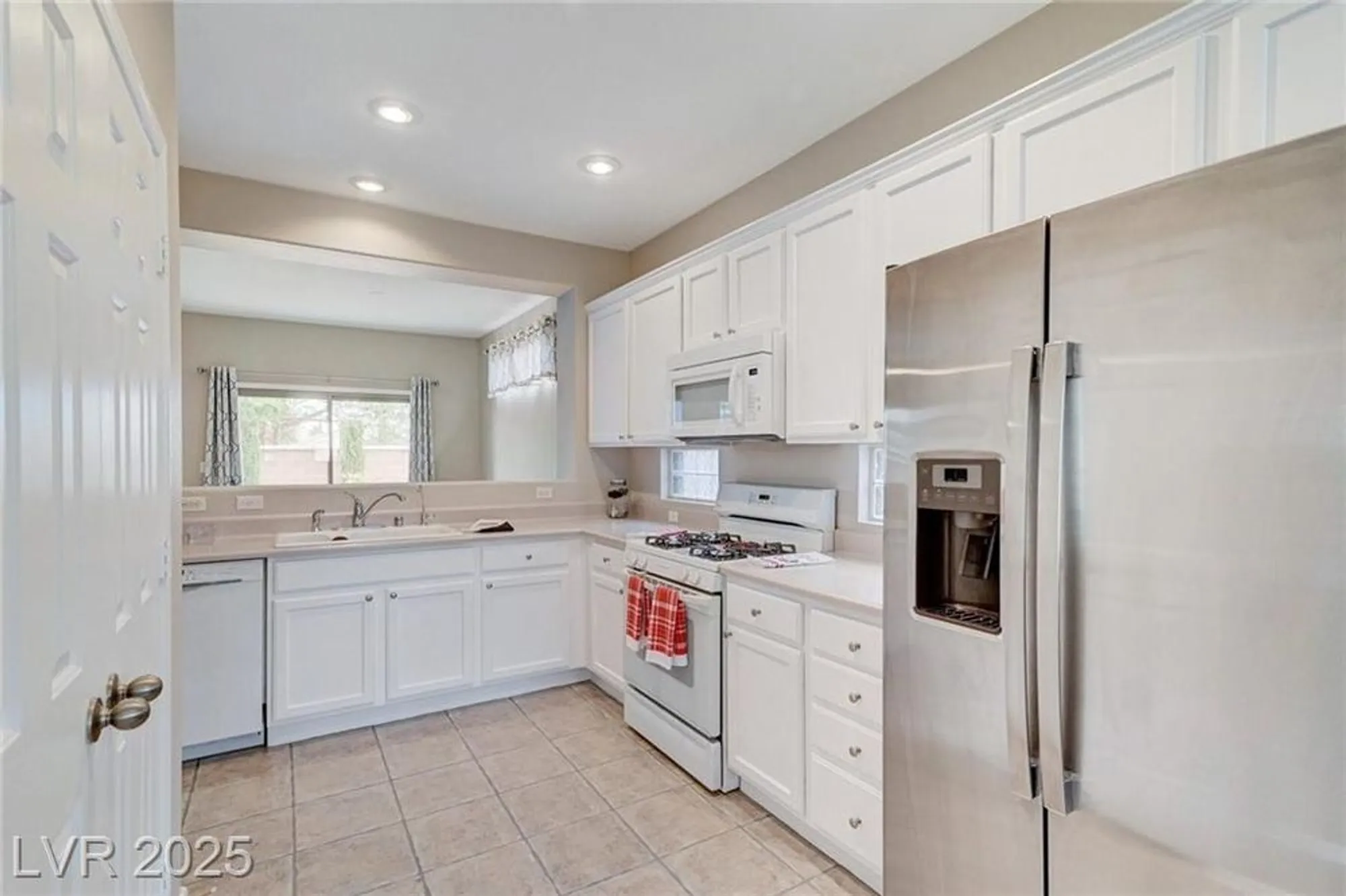 Property Slideshow image 6 of 93 | 2160 tiger links dr, Henderson, NV, 89012