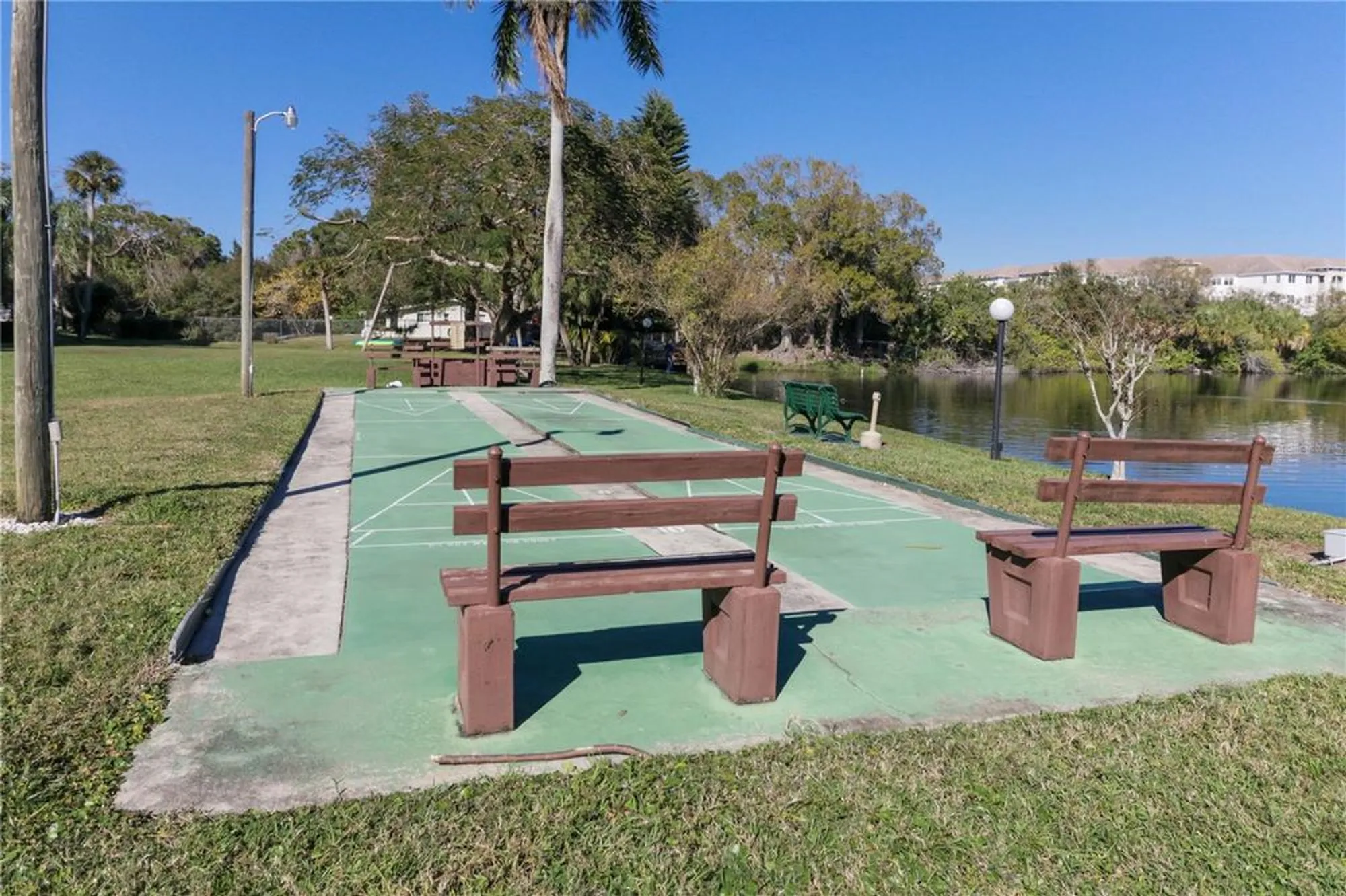 Property Slideshow image 32 of 38 | 4103 lake bayshore dr # 404, Bradenton, FL, 34205