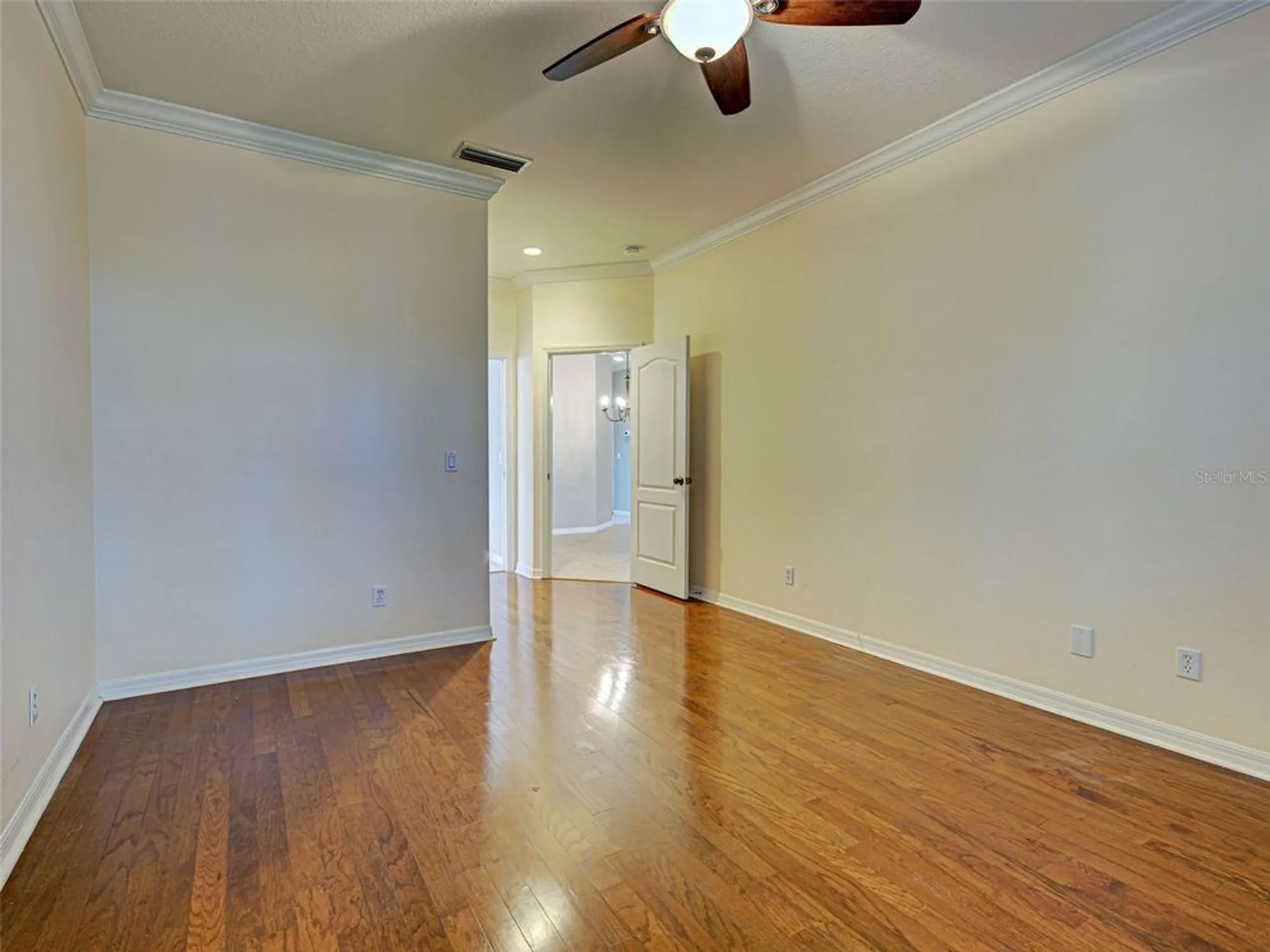 Property Slideshow image 25 of 54 | 912 barclay ct, Venice, FL, 34293