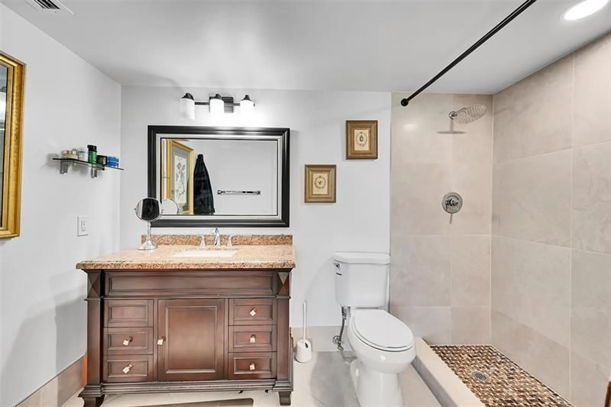 Property Slideshow image 7 of 43 | 2804 victoria way c3, Coconut Creek, FL, 33066