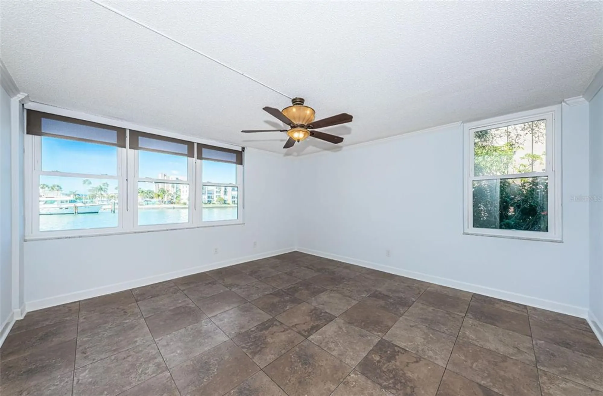 Property Slideshow image 17 of 90 | 7420 bay island dr 171, South Pasadena, FL, 33707