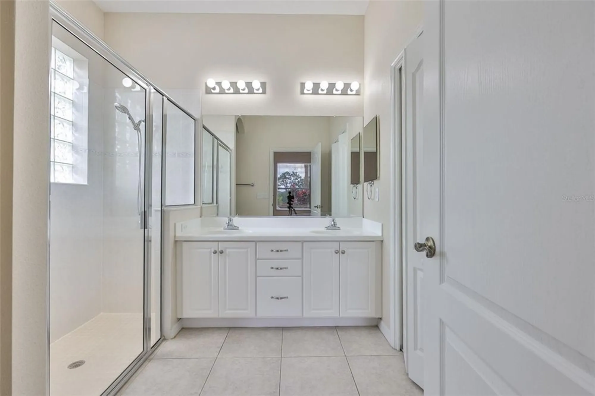 Property Slideshow image 21 of 40 | 840 king leon way, Sun City Center, FL, 33573