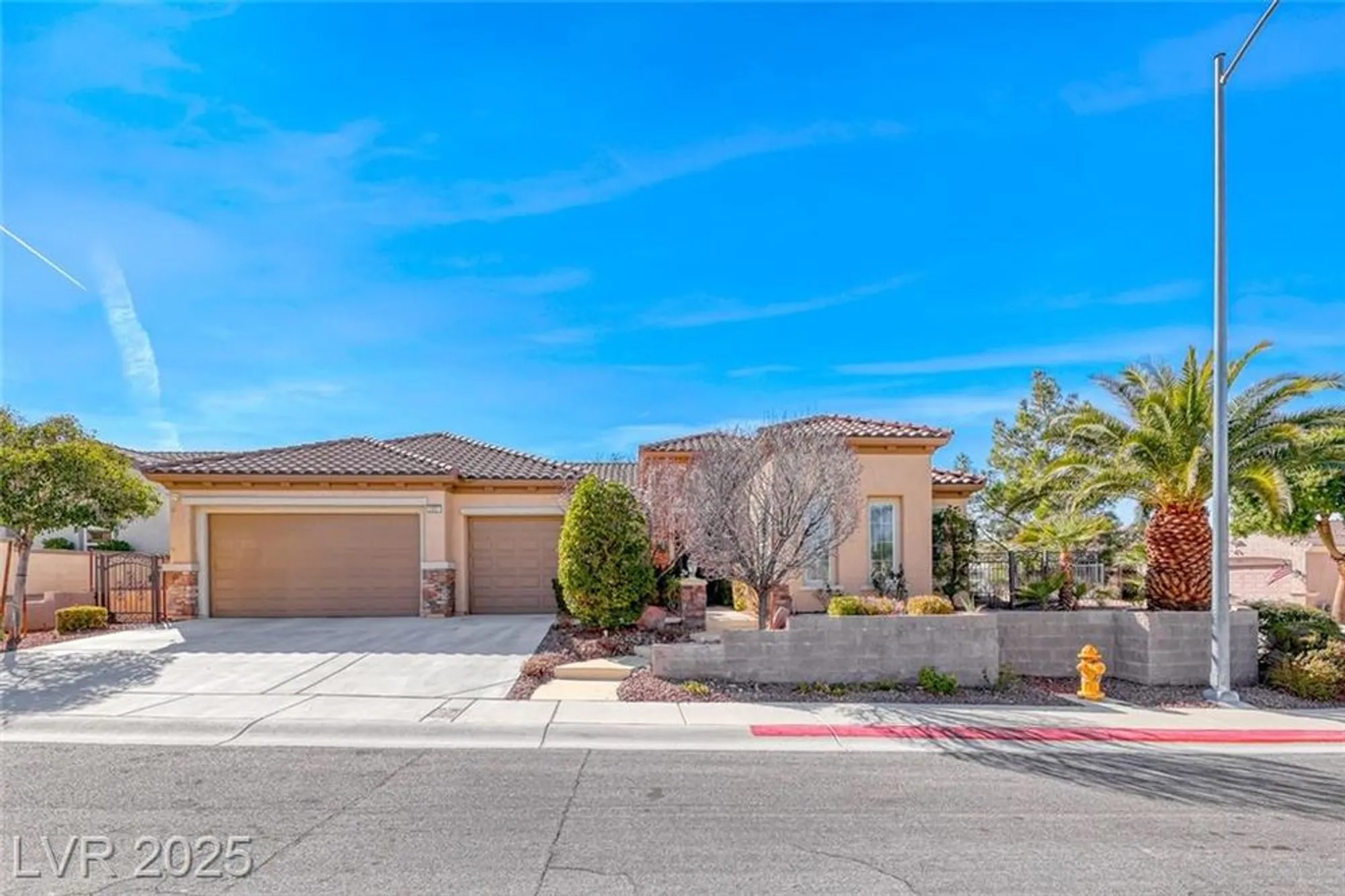 Property Slideshow image 1 of 68 | 2357 wisconsin dells dr, Henderson, NV, 89044