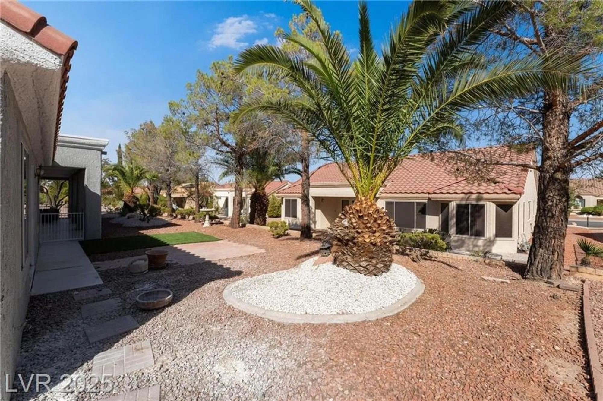 Property Slideshow image 51 of 57 | 2528 sunup dr, Las Vegas, NV, 89134