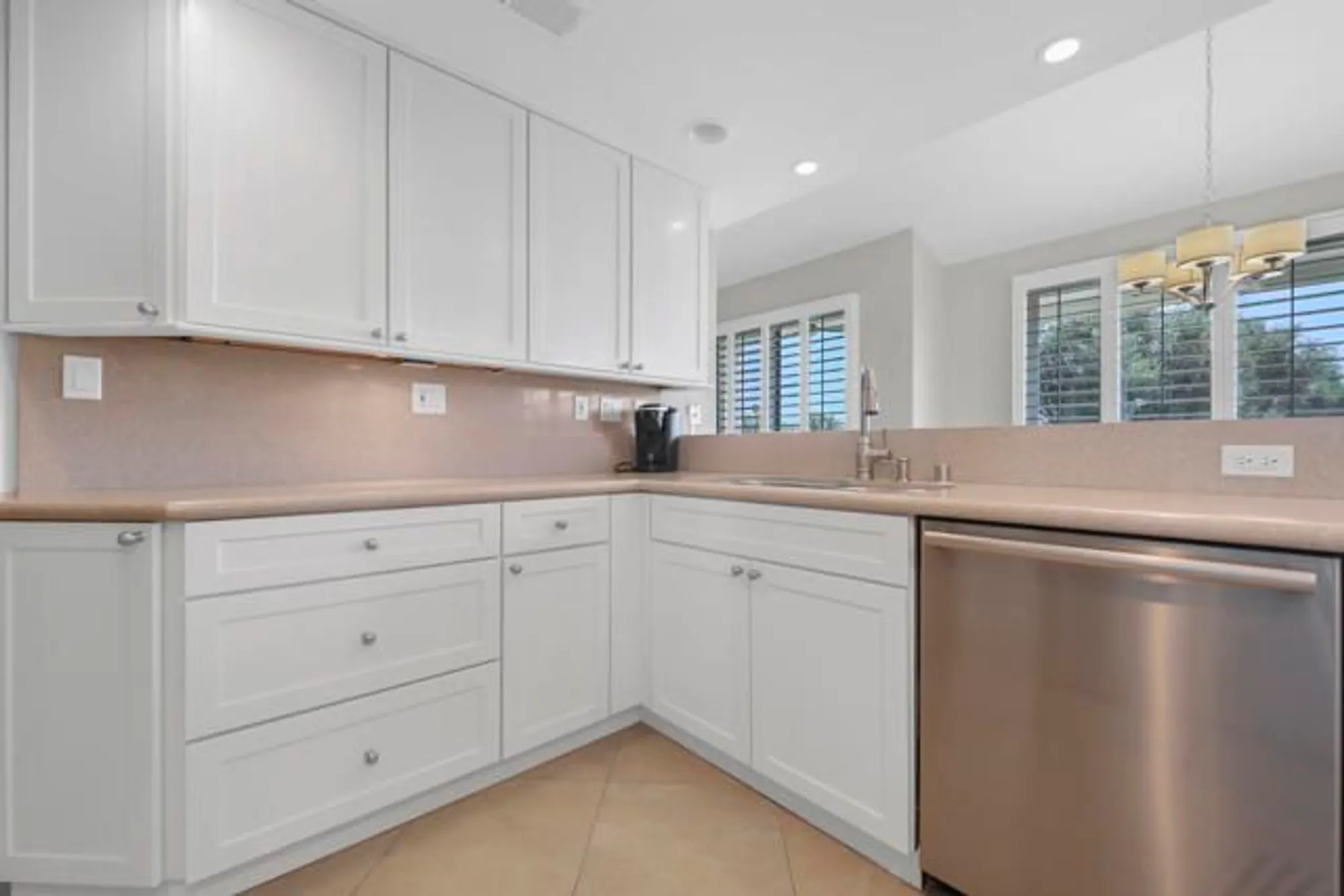 Property Slideshow image 7 of 32 | 55730 riviera, La Quinta, CA, 92253