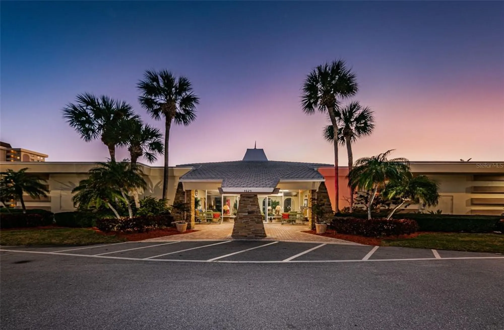 Property Slideshow image 36 of 50 | 4550 cove cir apt 502, St Petersburg, FL, 33708