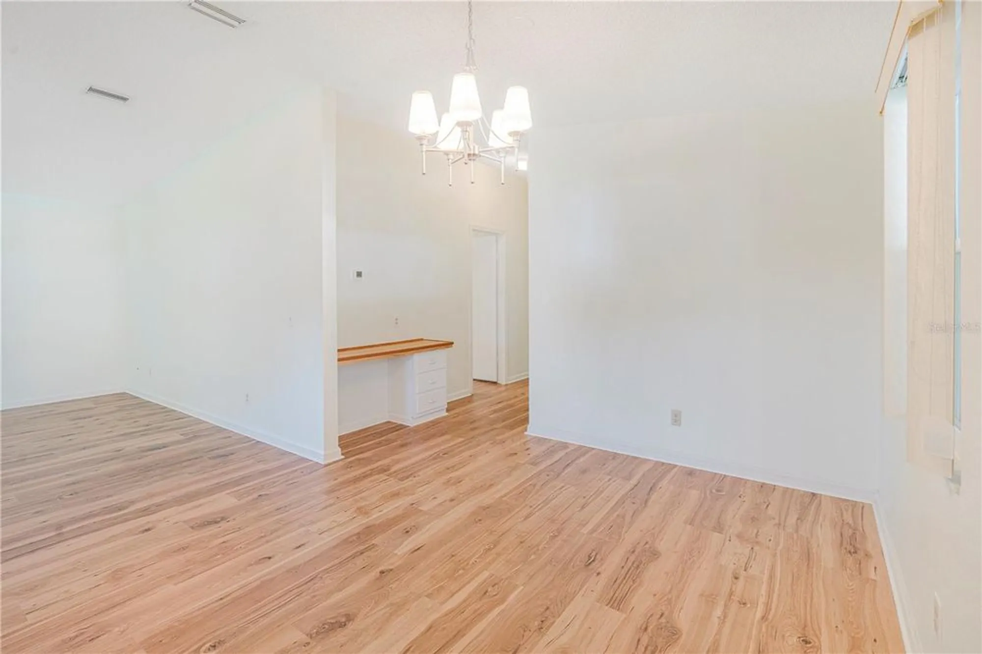 Property Slideshow image 12 of 33 | 1114 paradise dr, Lady Lake, FL, 32159