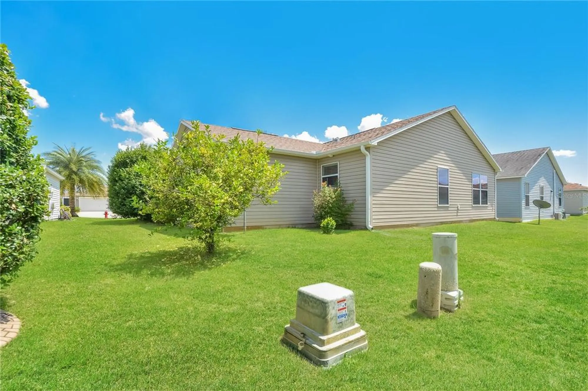Property Slideshow image 14 of 15 | 2572 berrington loop, The Villages, FL, 32162