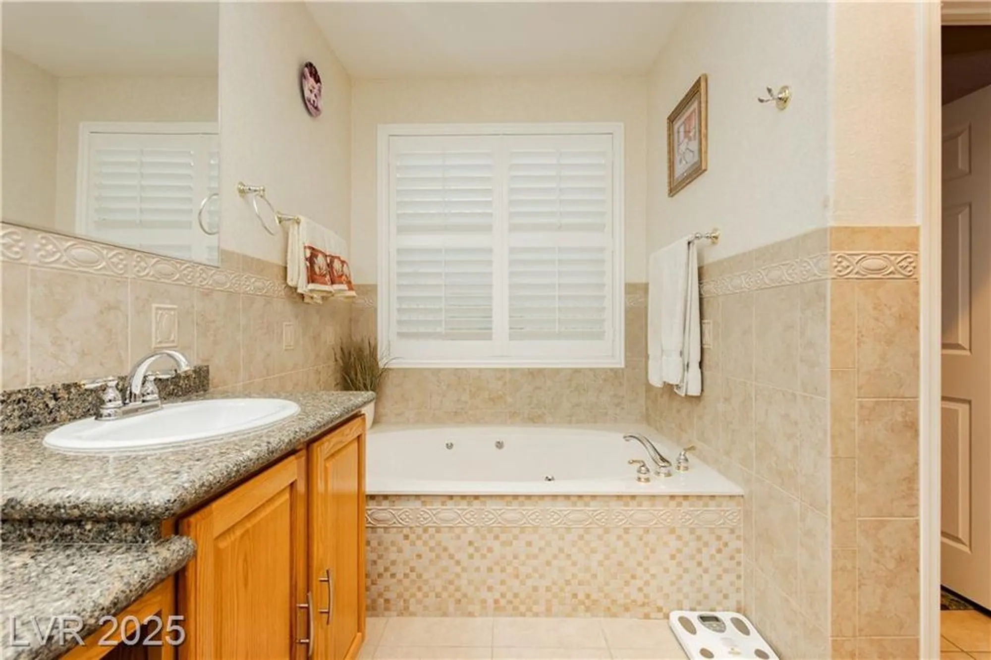 Property Slideshow image 21 of 45 | 10347 profeta ct, Las Vegas, NV, 89135