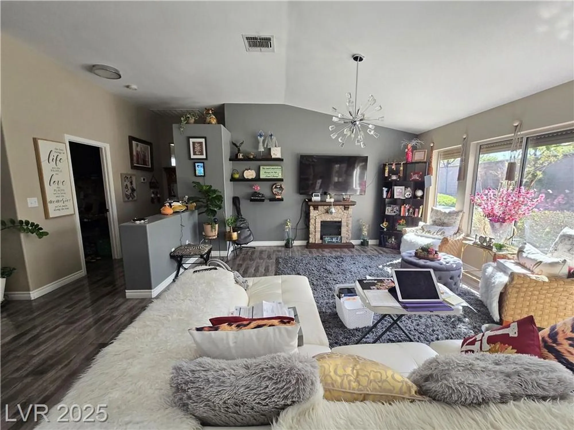 Property Slideshow image 4 of 13 | 415 golden state st, Henderson, NV, 89012