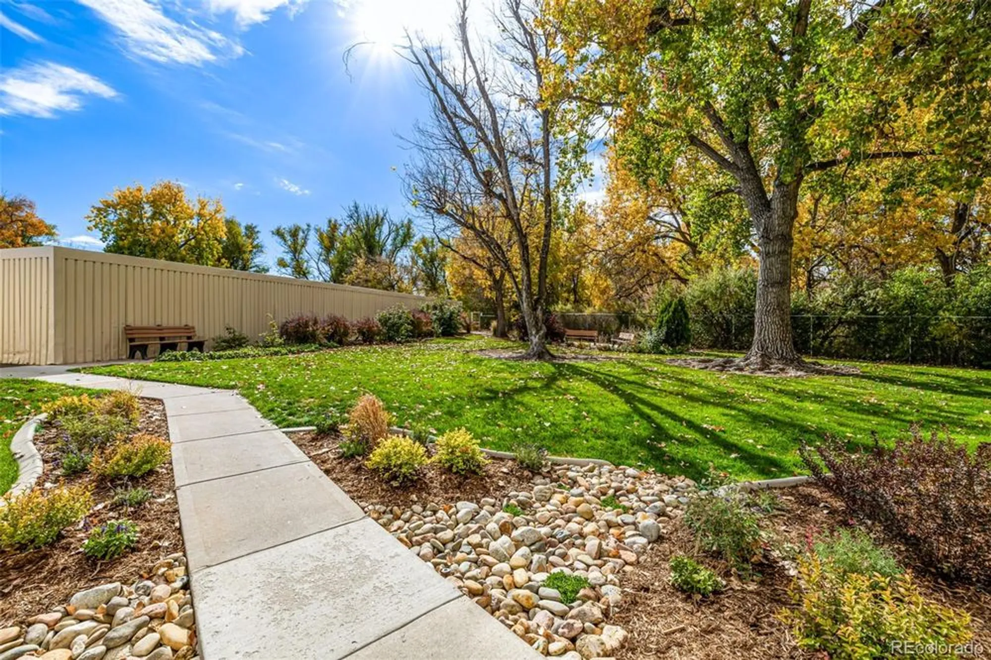 Property Slideshow image 4 of 34 | 635 s alton way 2b, Denver, CO, 80247