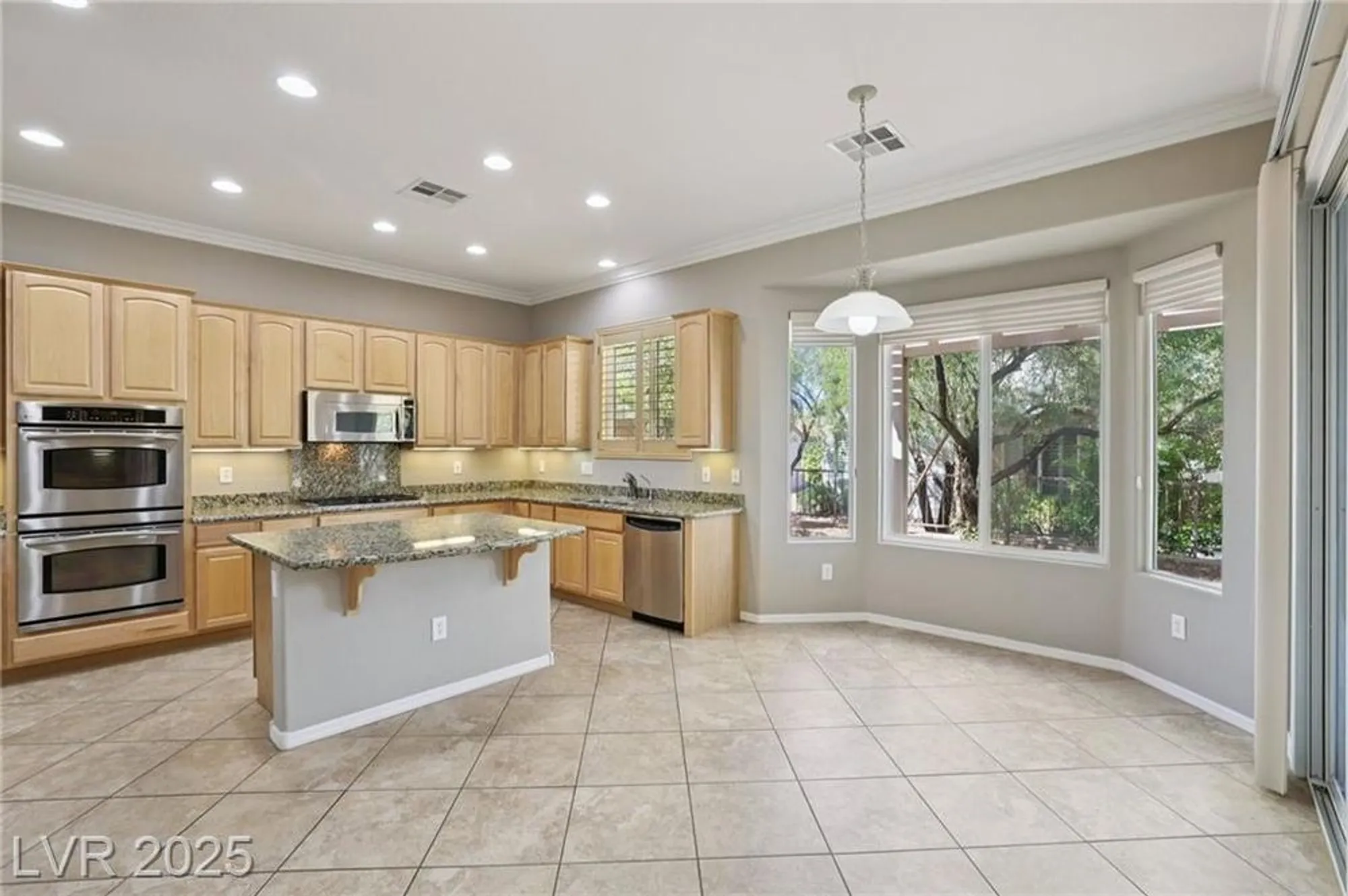 Property Slideshow image 12 of 46 | 2318 shorewood hills ave, Henderson, NV, 89052