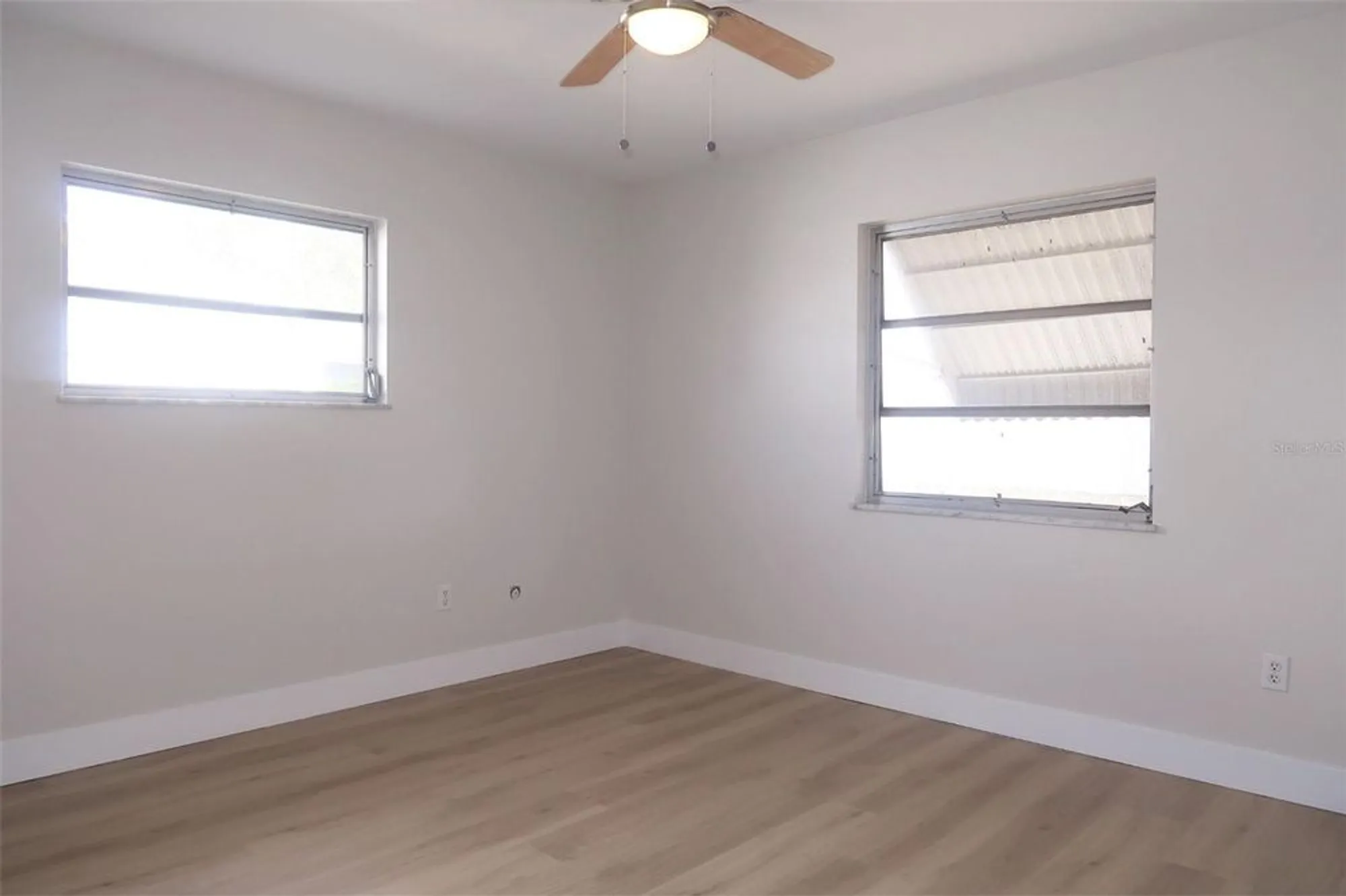 Property Slideshow image 27 of 30 | 806 oakmont ave, Sun City Center, FL, 33573