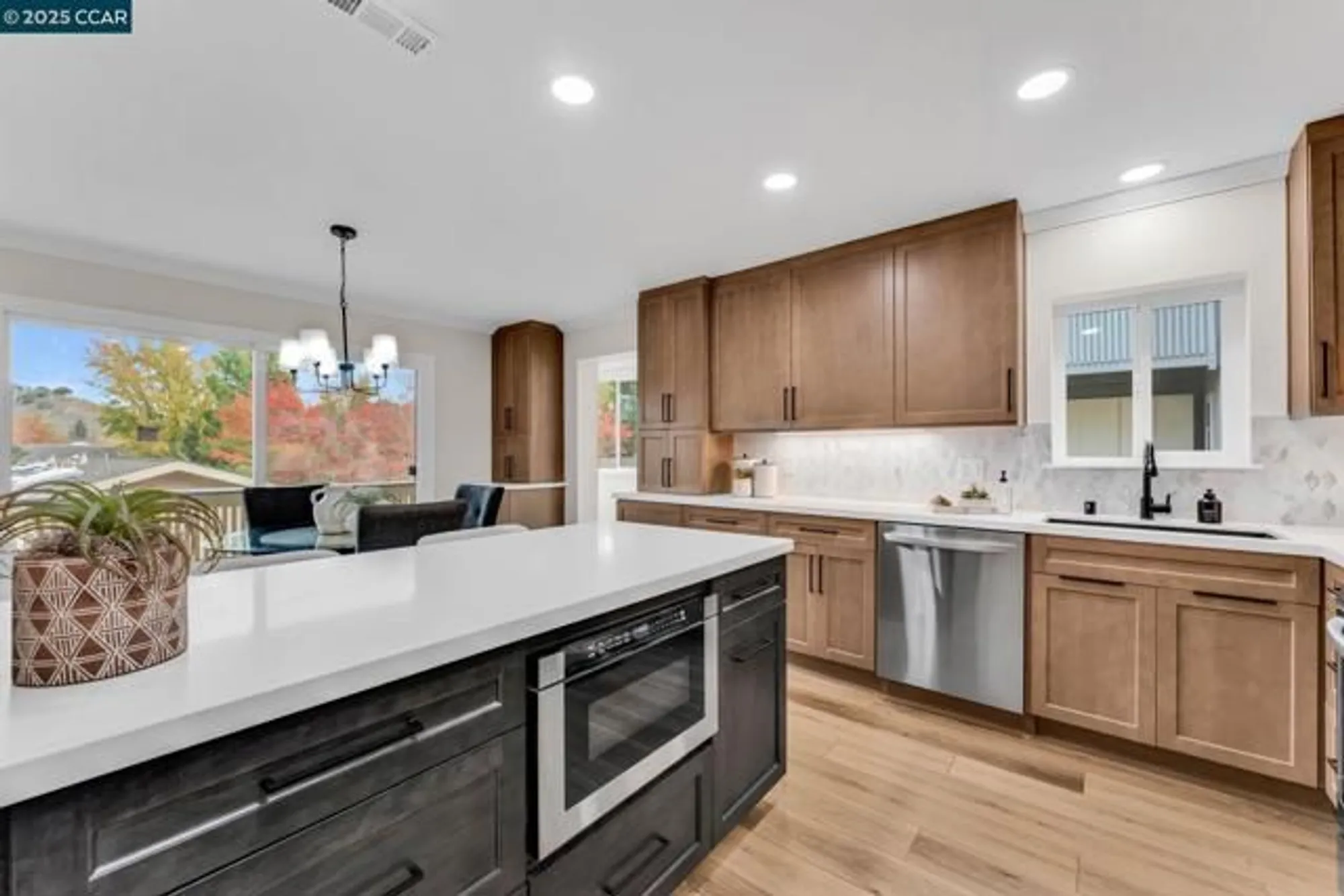 Property Slideshow image 16 of 49 | 1216 fairlawn ct 8, Walnut Creek, CA, 94595