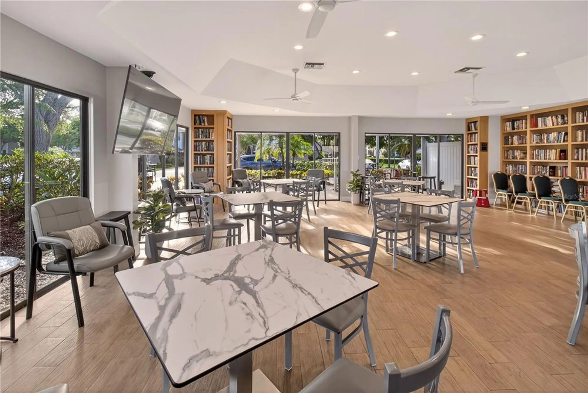 Property Slideshow image 51 of 59 | 5430 eagles point cir 202, Sarasota, FL, 34231