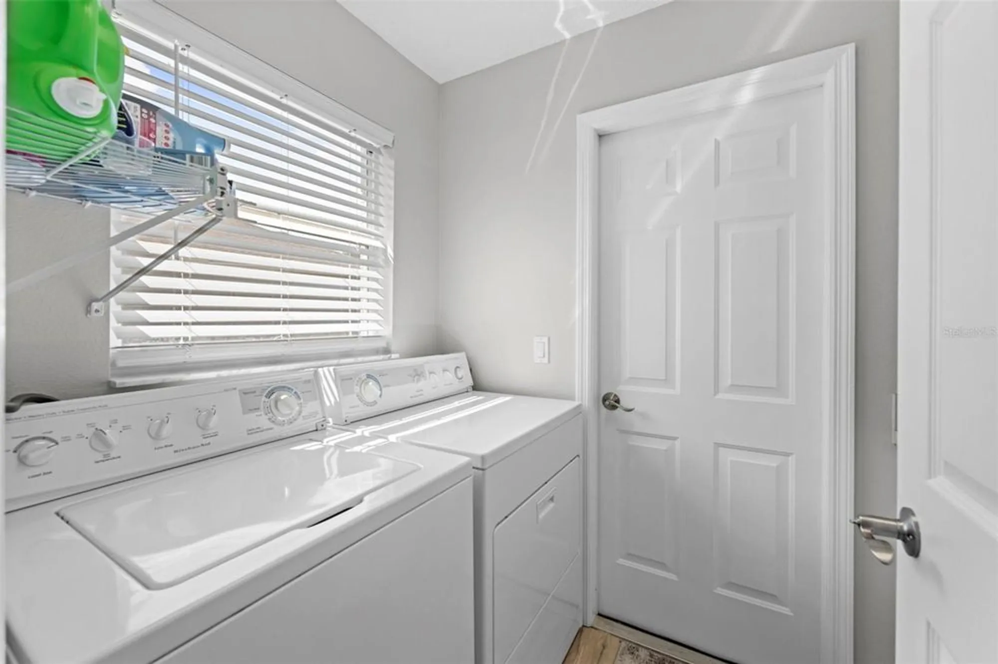 Property Slideshow image 34 of 61 | 412 mistwood ct, Spring Hill, FL, 34609