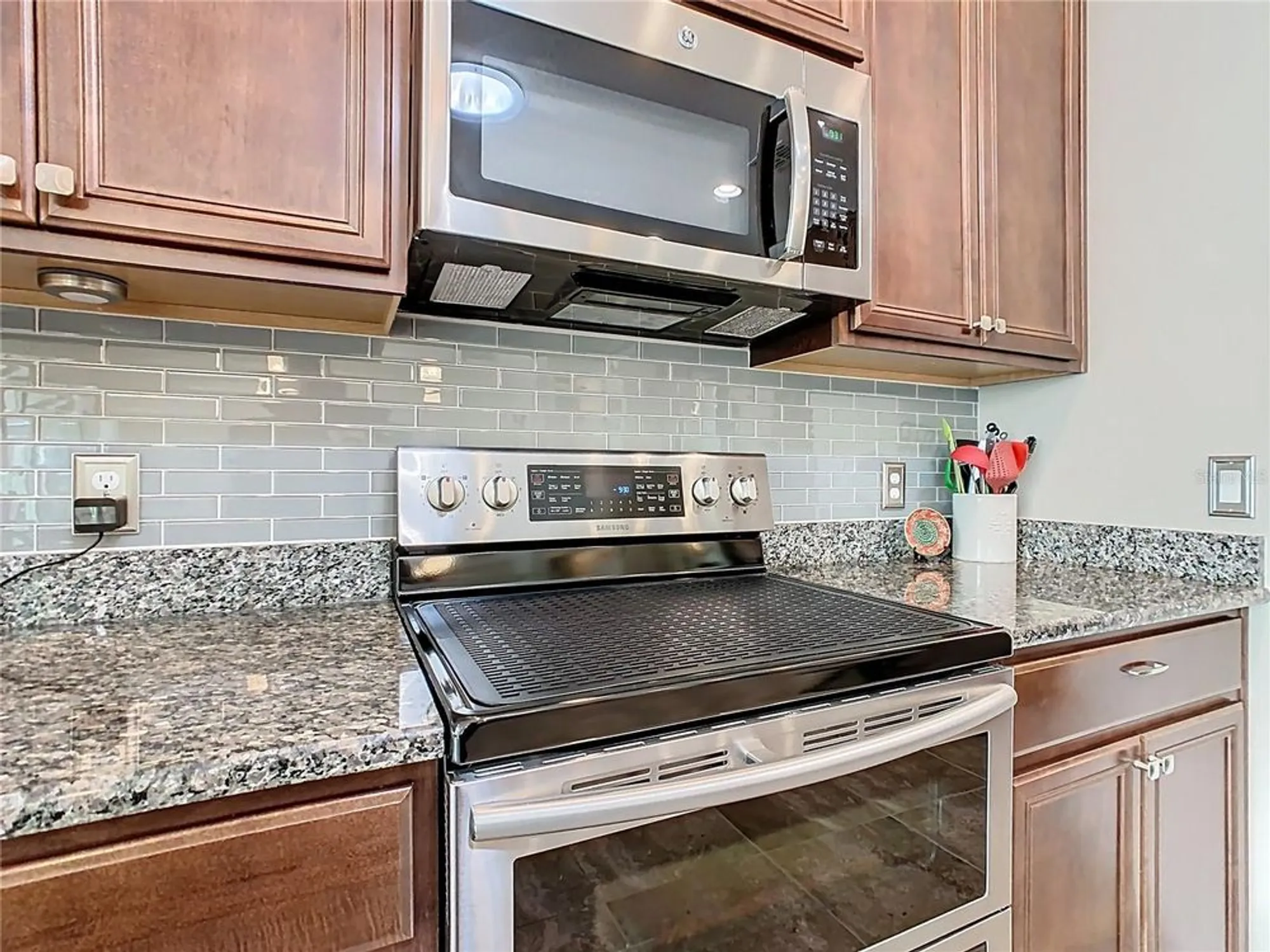 Property Slideshow image 15 of 75 | 428 bel air way, Kissimmee, FL, 34759