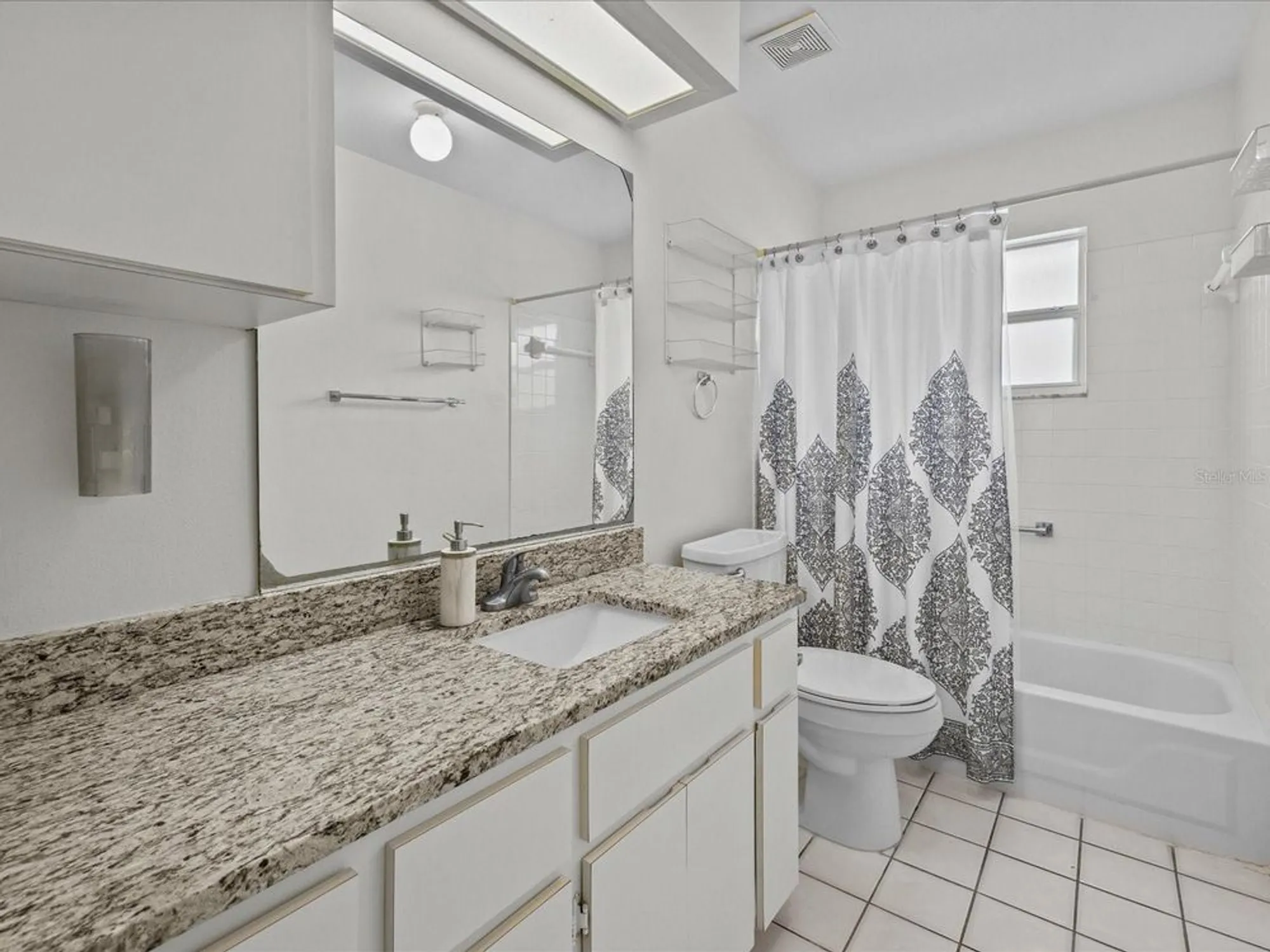 Property Slideshow image 26 of 46 | 21523 queen anne ct, Leesburg, FL, 34748
