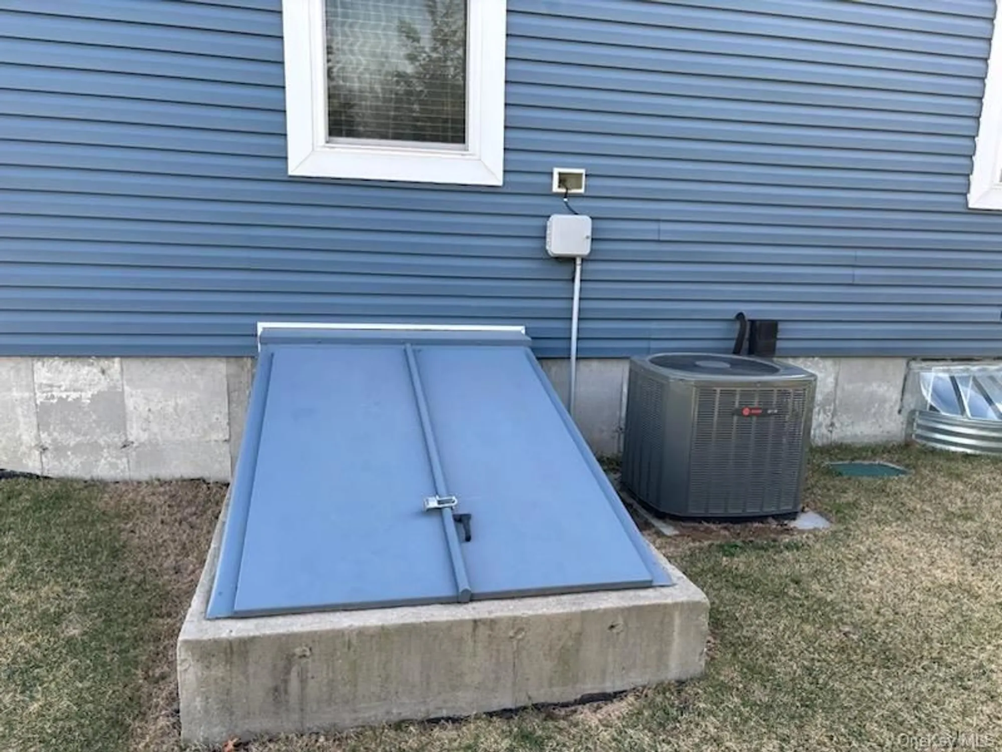 Property Slideshow image 18 of 19 | 1661 old country rd unit 563, Riverhead, NY, 11901