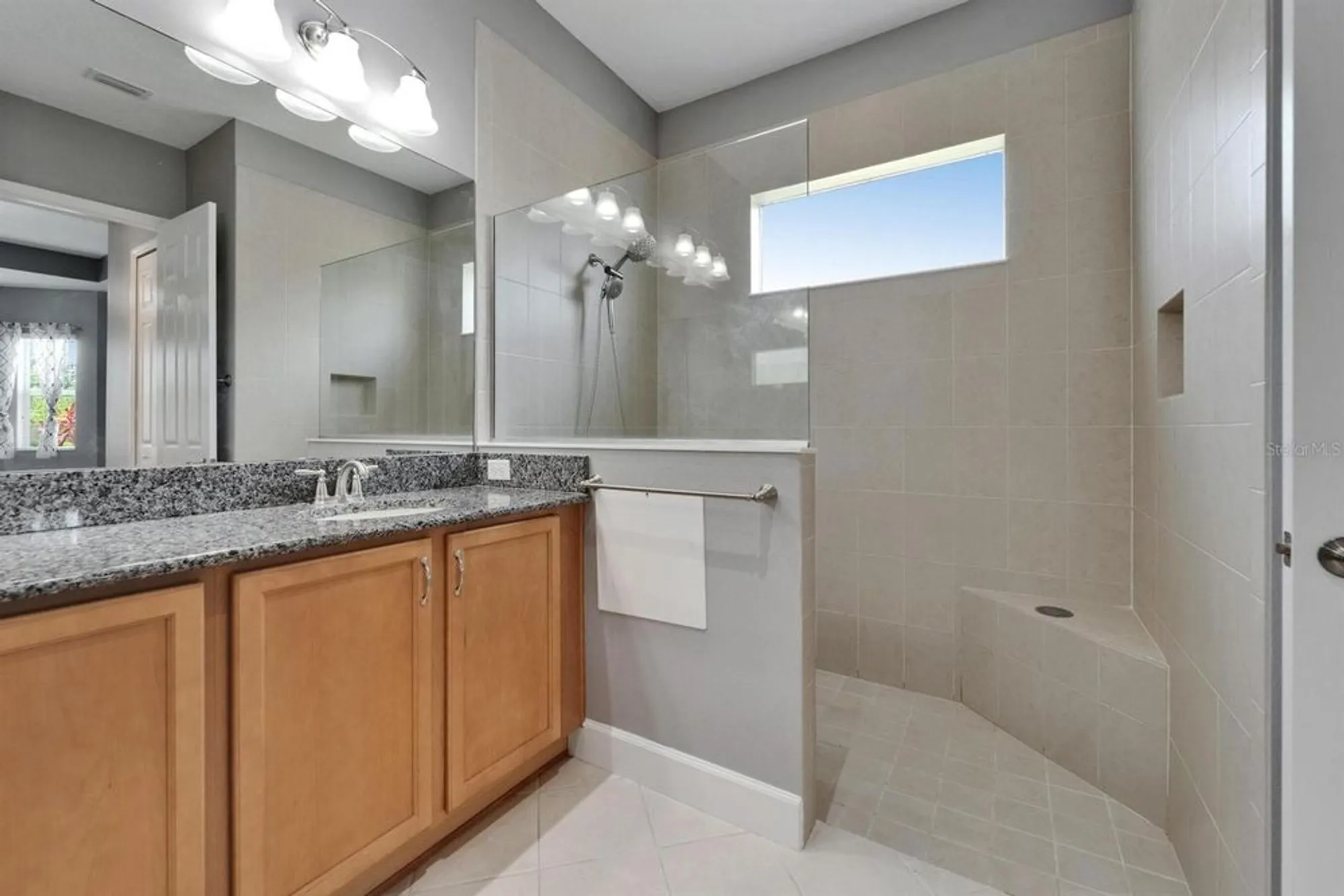 Property Slideshow image 18 of 43 | 1643 emerald dunes dr, Sun City Center, FL, 33573
