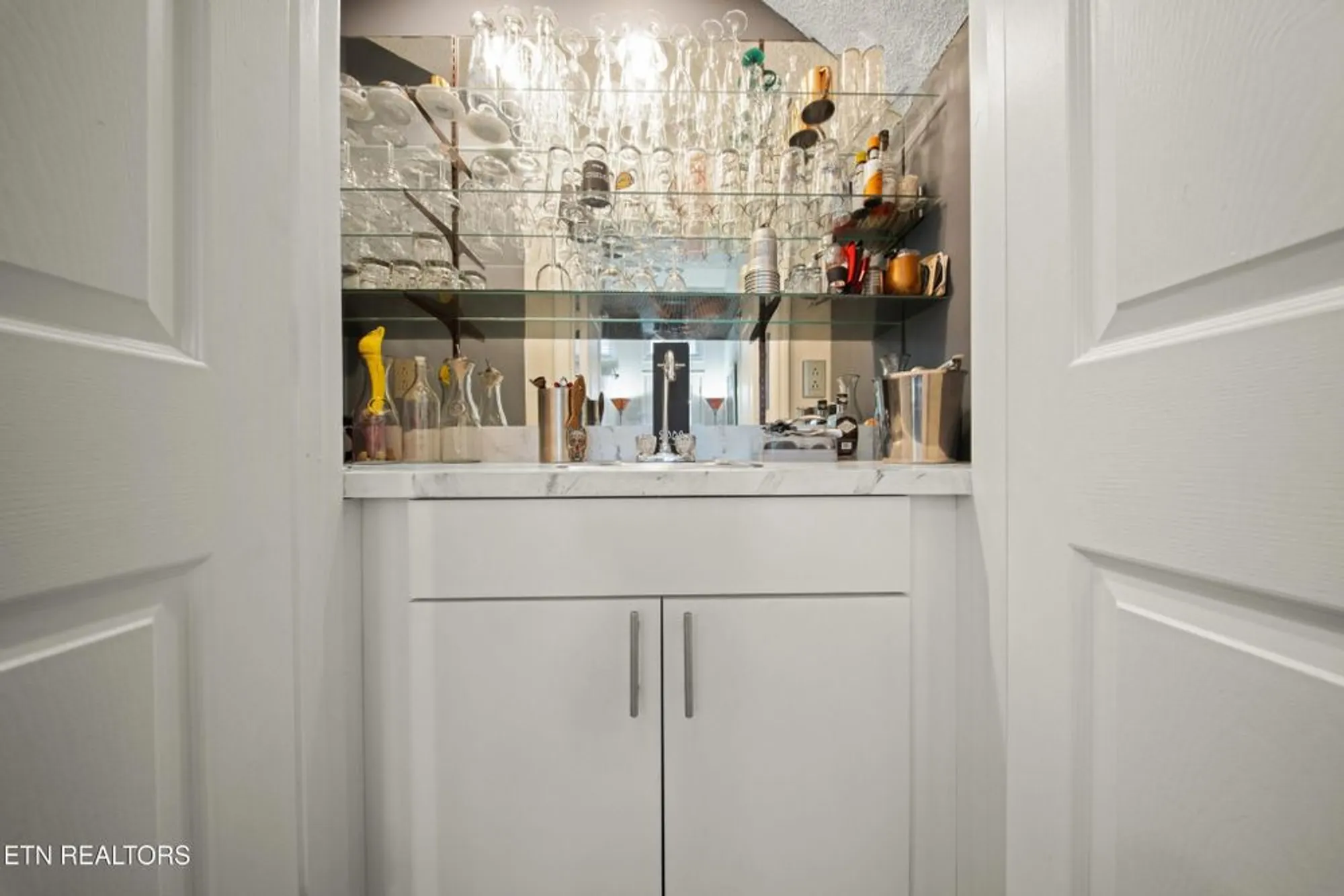 Property Slideshow image 14 of 45 | 213 dorchester ct, Crossville, TN, 38558