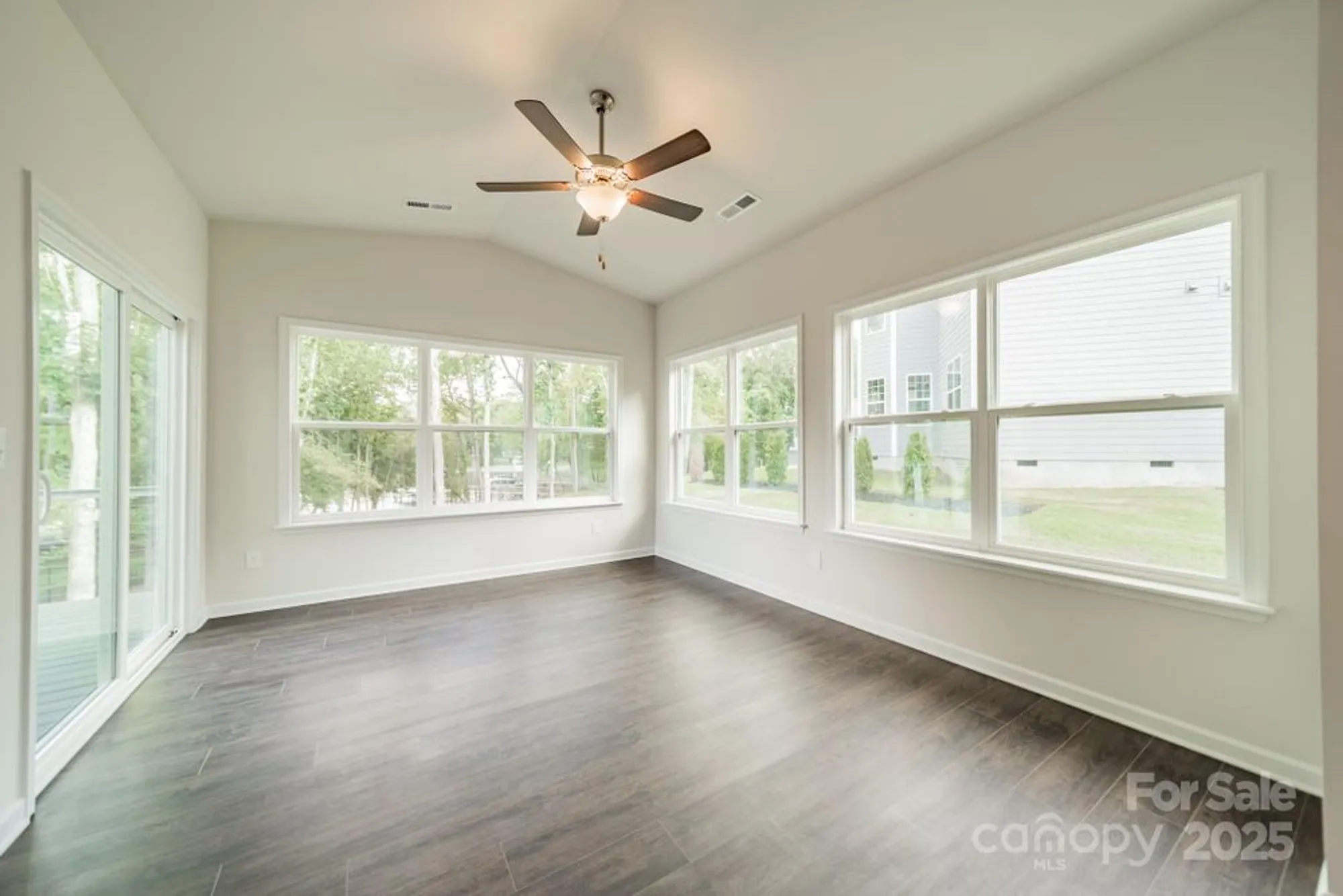Property Slideshow image 5 of 48 | 6034 jepson ct, Charlotte, NC, 28214