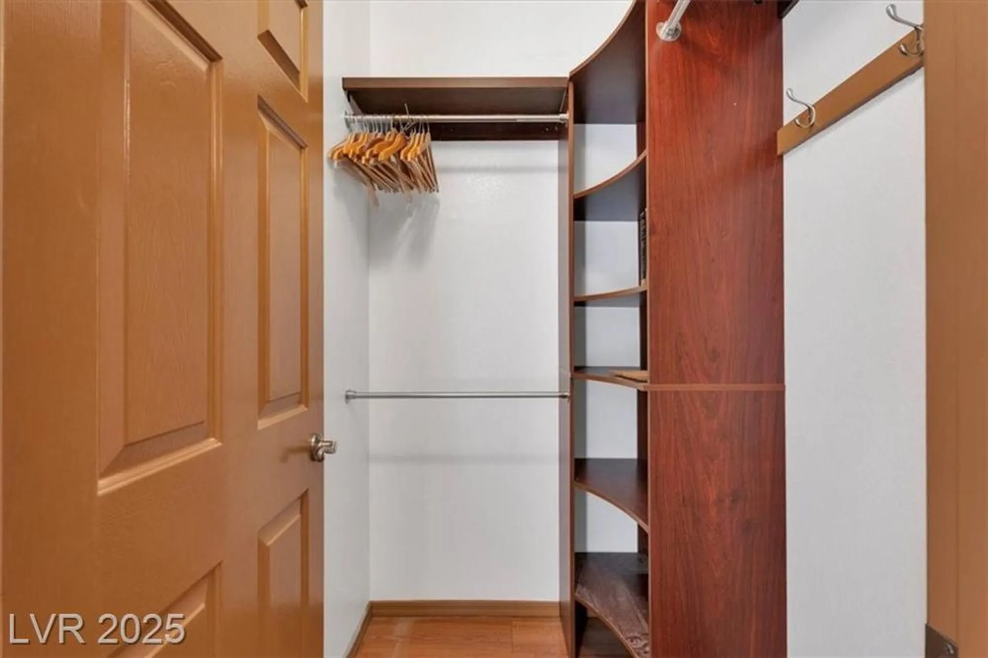 Property Slideshow image 21 of 46 | 2621 hanging rock dr, Las Vegas, NV, 89134