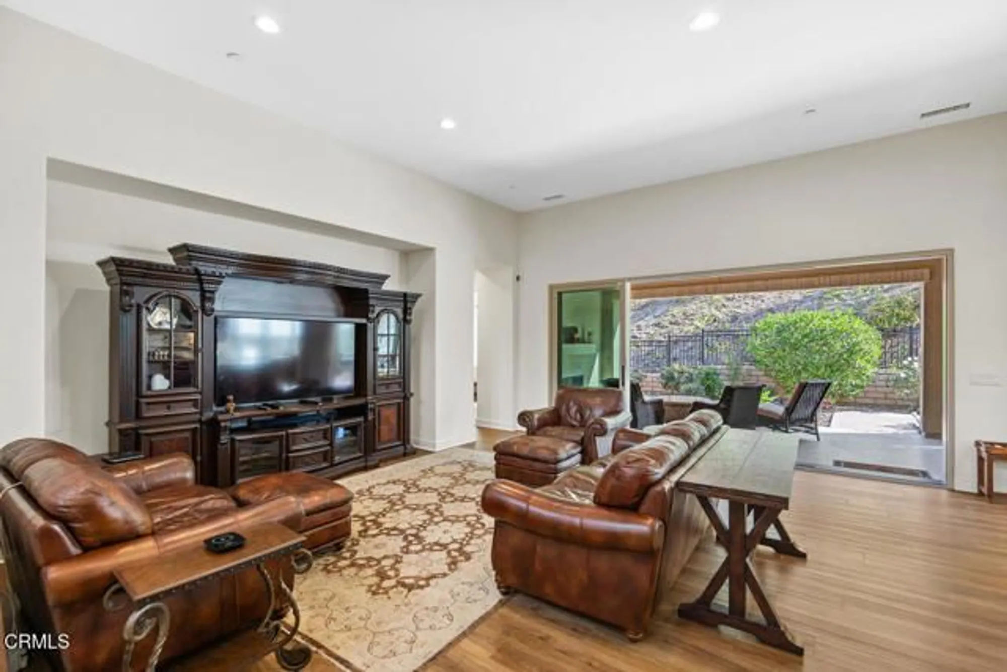 Property Slideshow image 4 of 76 | 2188 jovana ct, Camarillo, CA, 93012