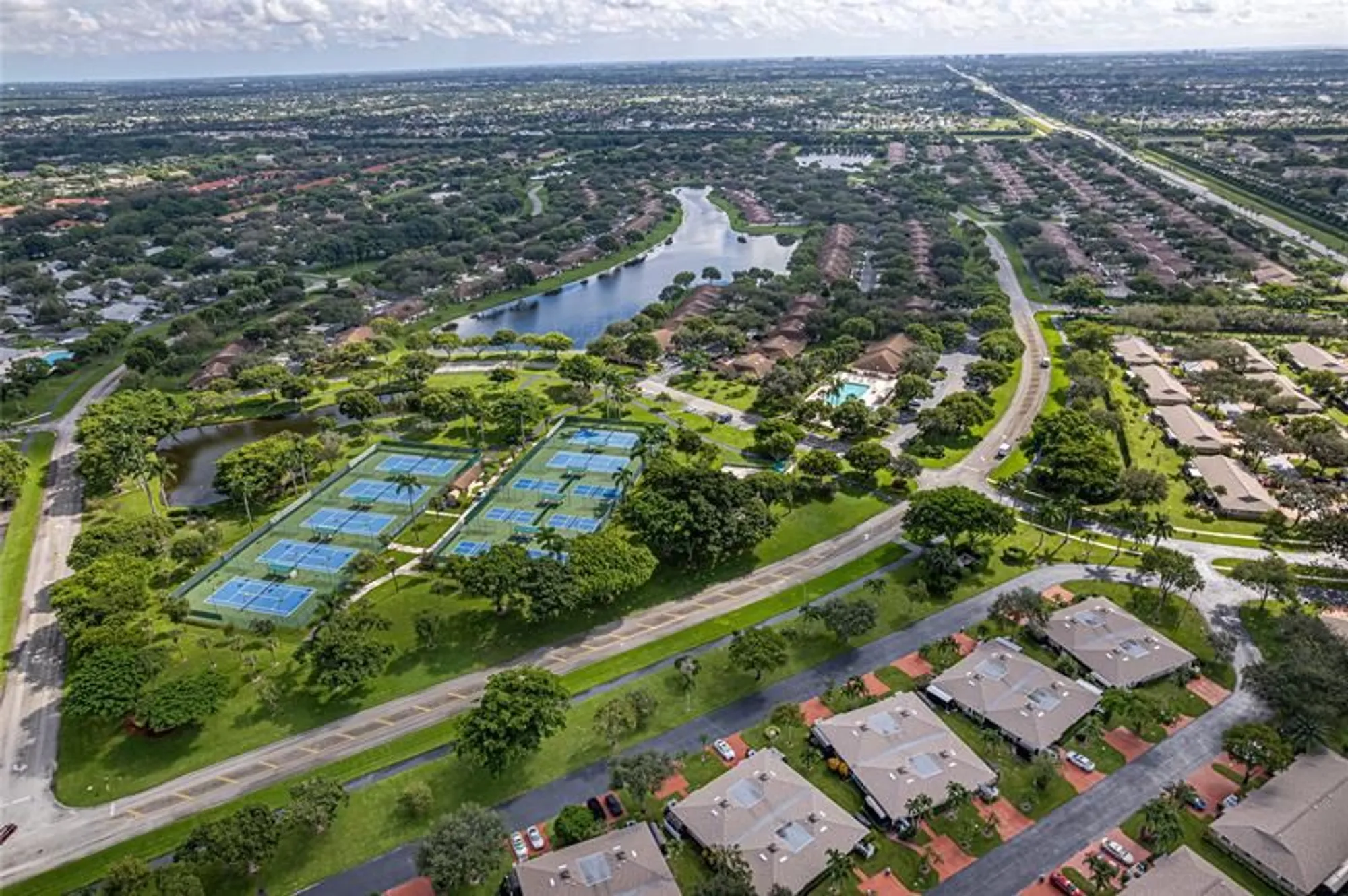 Property Slideshow image 16 of 21 | 8307 summerbreeze ln, Boca Raton, FL, 33496