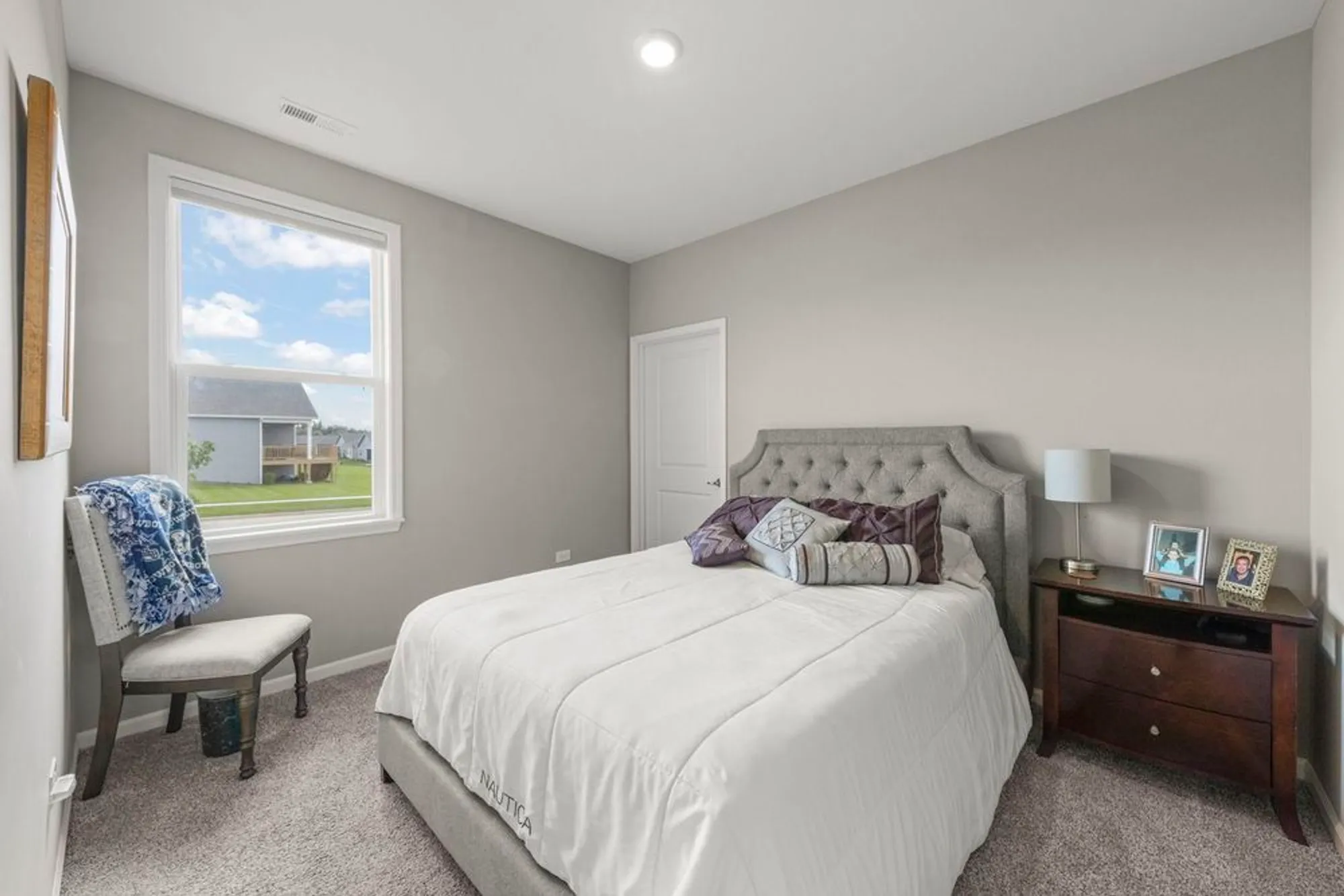 Property Slideshow image 19 of 25 | 1 savannah ct, Algonquin, IL, 60102