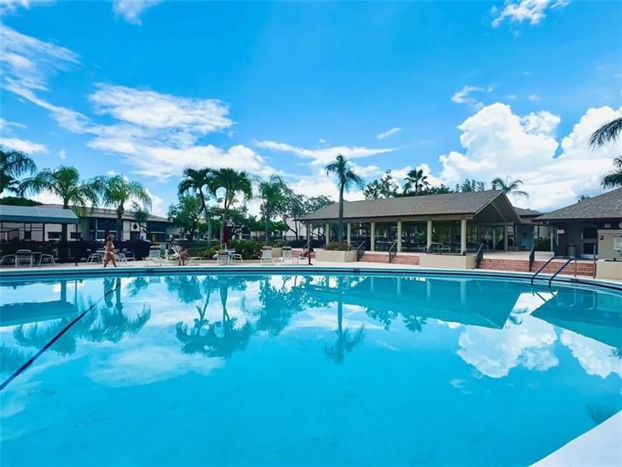 Property Slideshow image 39 of 51 | 9988 n belfort cir 111, Tamarac, FL, 33321