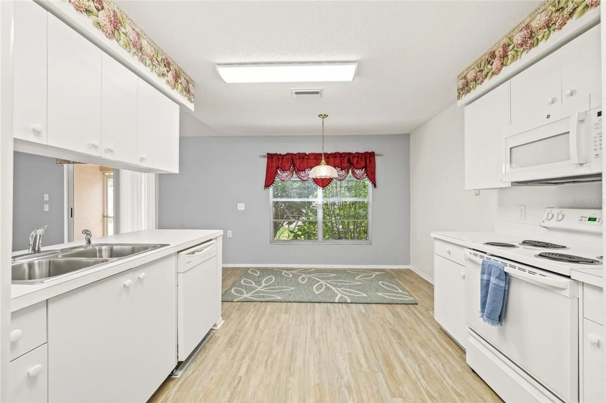 Property Slideshow image 20 of 49 | 7343 willow brook dr, Spring Hill, FL, 34606