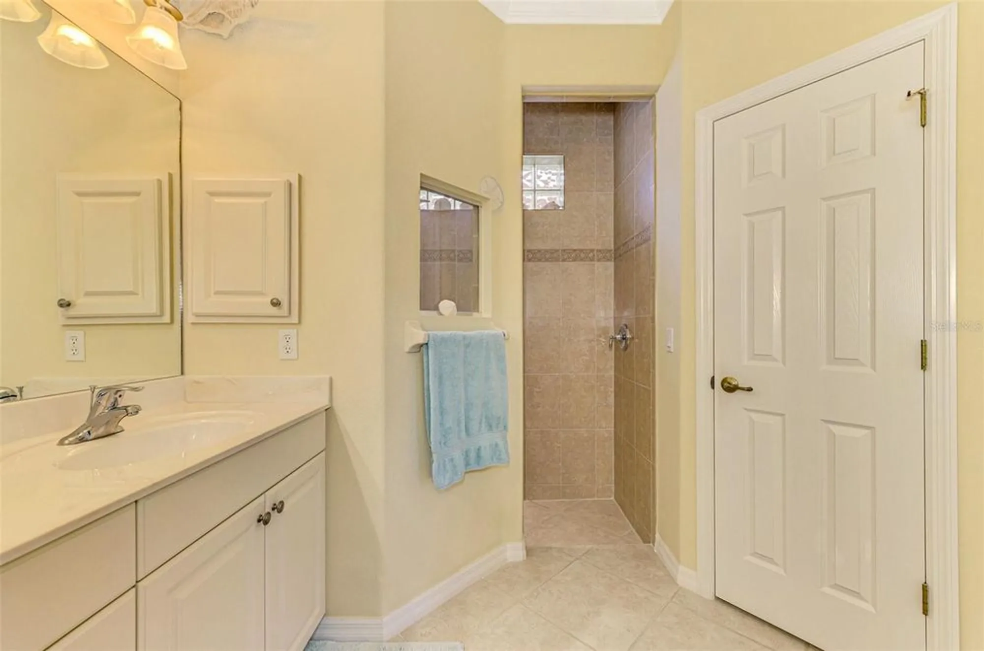 Property Slideshow image 35 of 55 | 5633 whispering oaks dr, North Port, FL, 34287