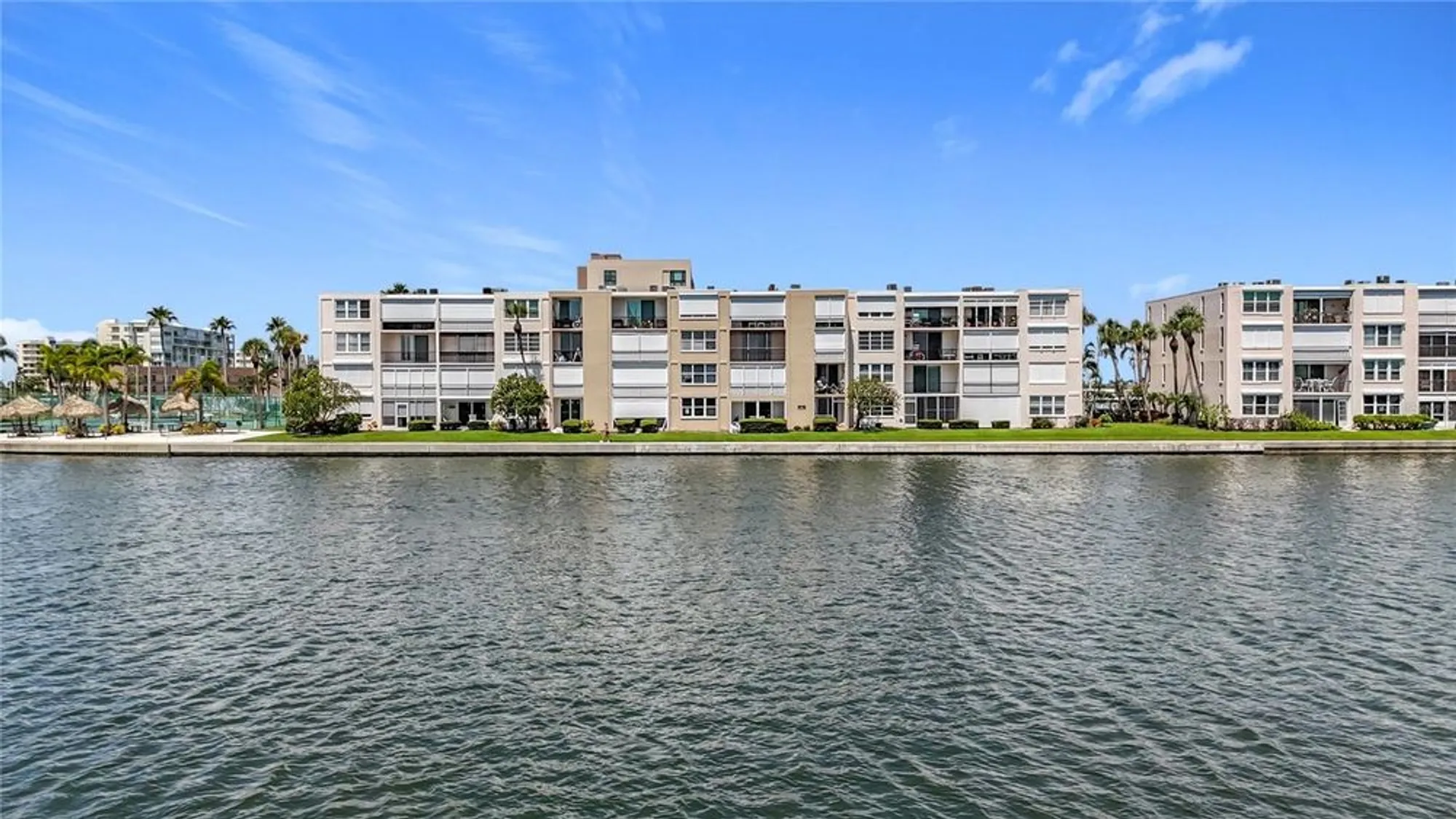 Property Slideshow image 56 of 62 | 7625 sun island dr 307, South Pasadena, FL, 33707