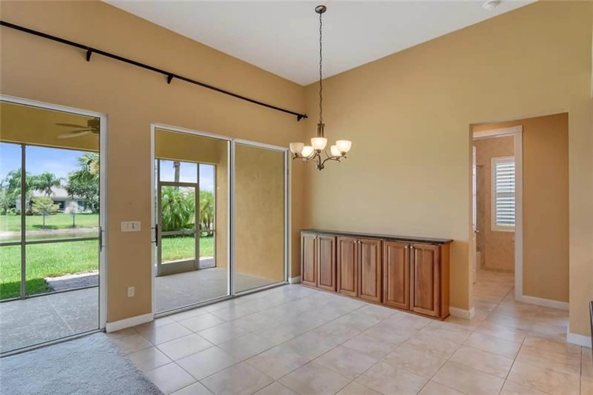 Property Slideshow image 12 of 31 | 5184 formosa cir, Vero Beach, FL, 32967